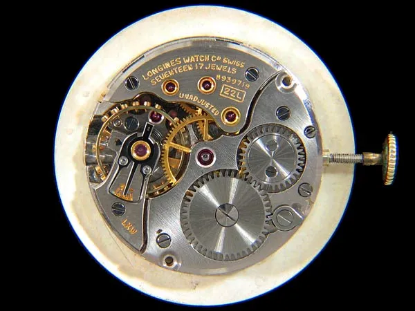 1954 Longines Vintage Mens Handwound Dress Watch, Beautiful Design - 14K Gold