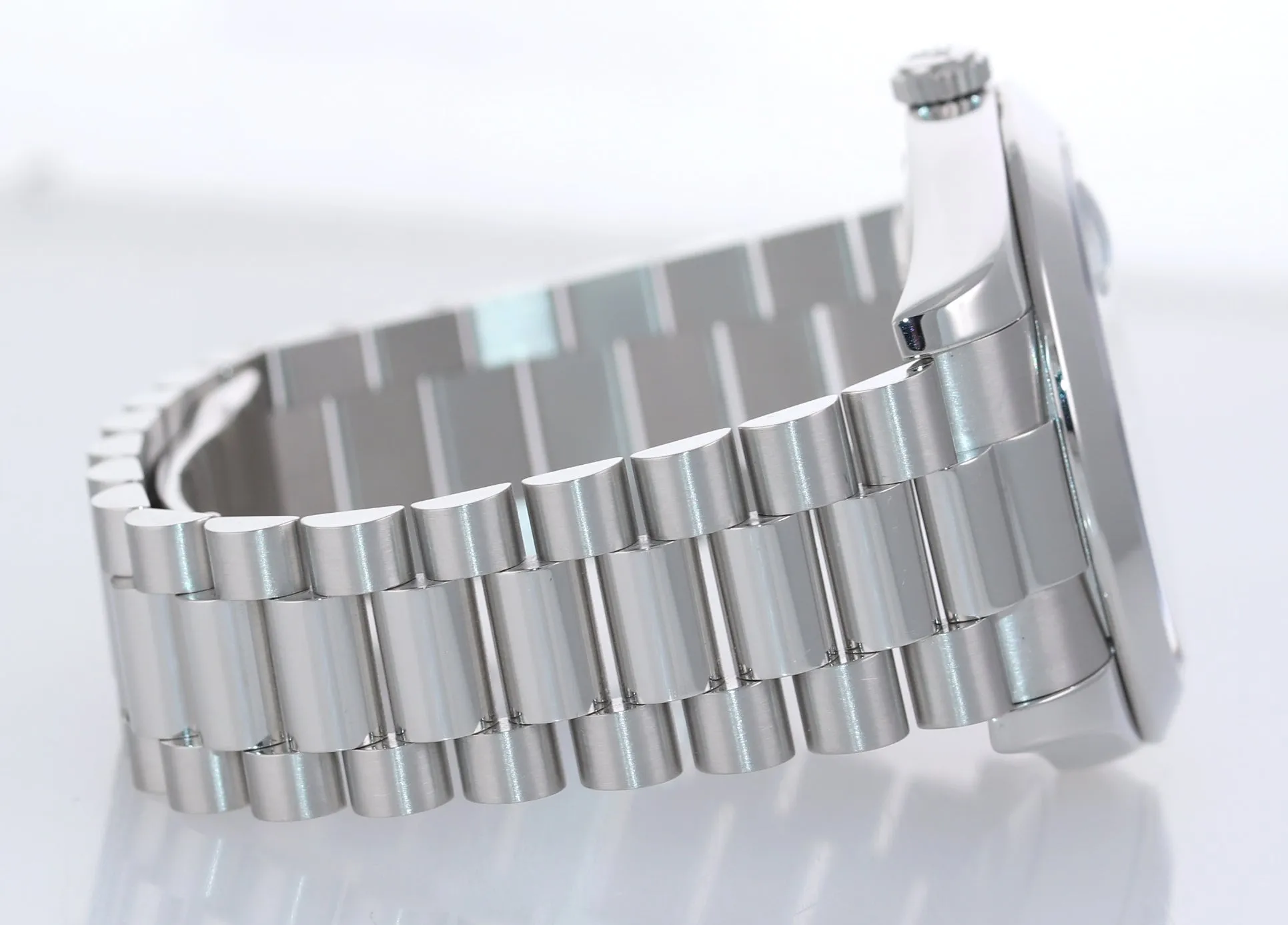 2015 PAPERS Rolex Day-Date 41mm Glacier Blue Platinum President 218206 Watch Box