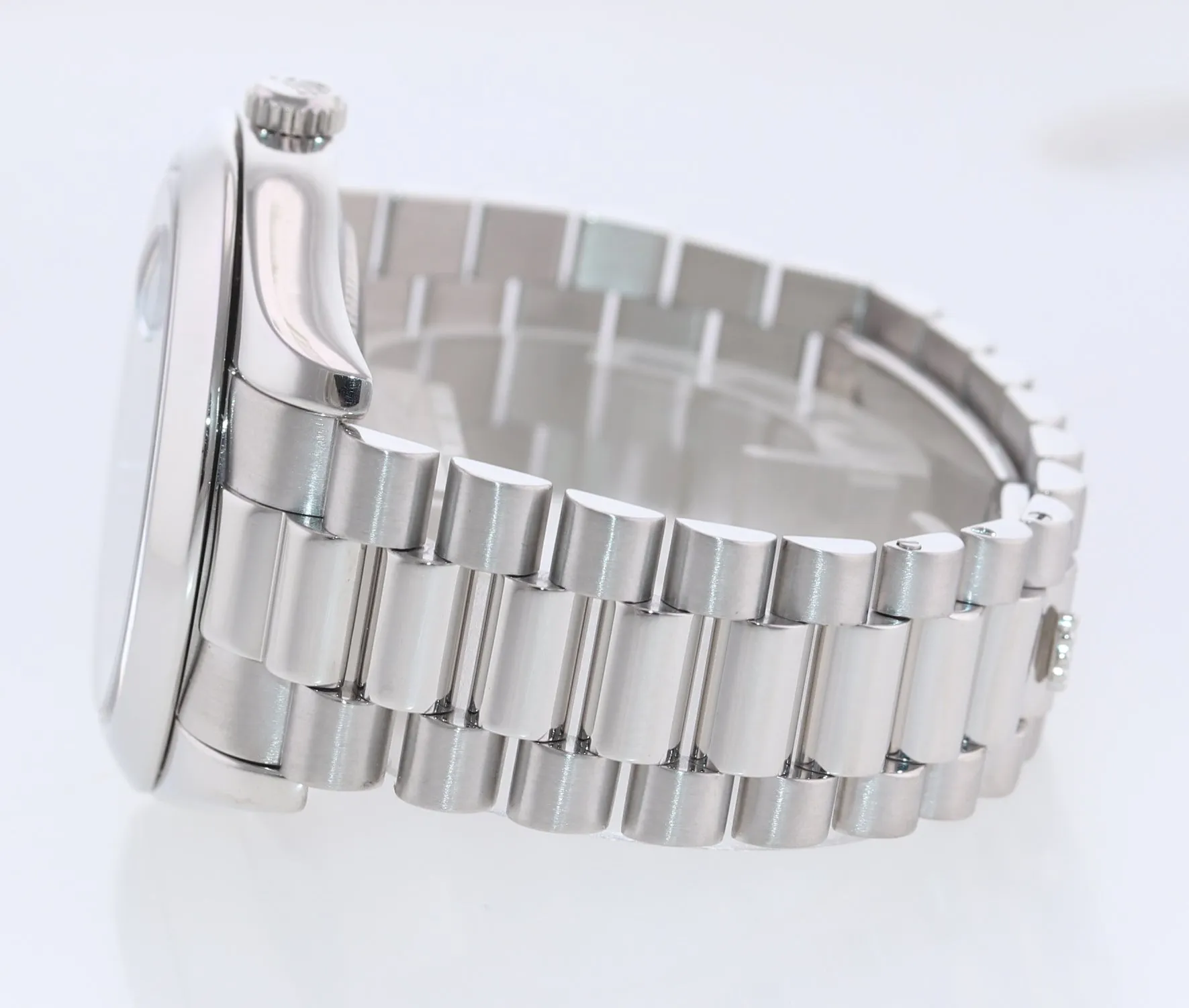 2015 Rolex Day-Date 41mm Glacier Blue Roman Platinum President 218206 Watch Box