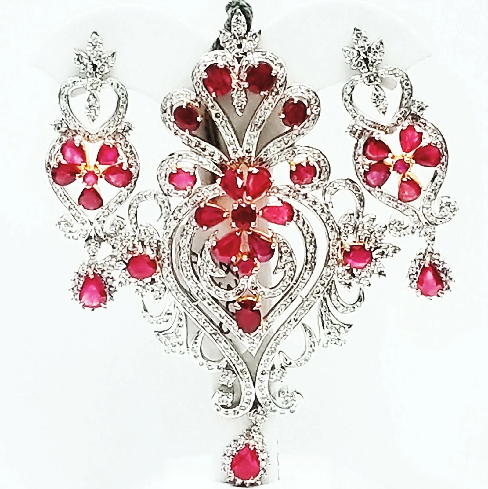 4 CT Necklace Natural Red Ruby Diamond Pendant and Earrings 14K Gold Guinness
