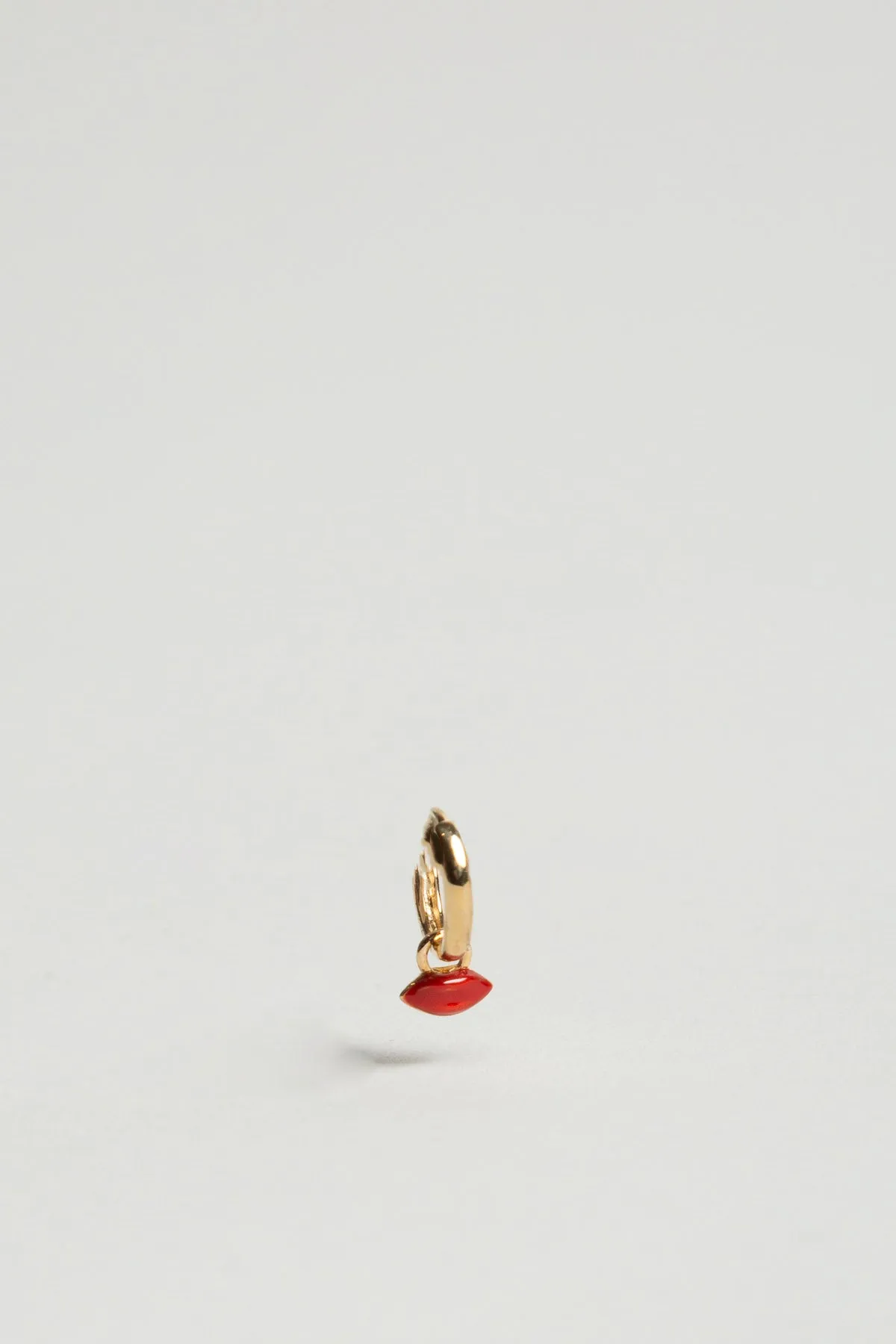 ALISON LOU | MINI LIP CHARM HUGGIE