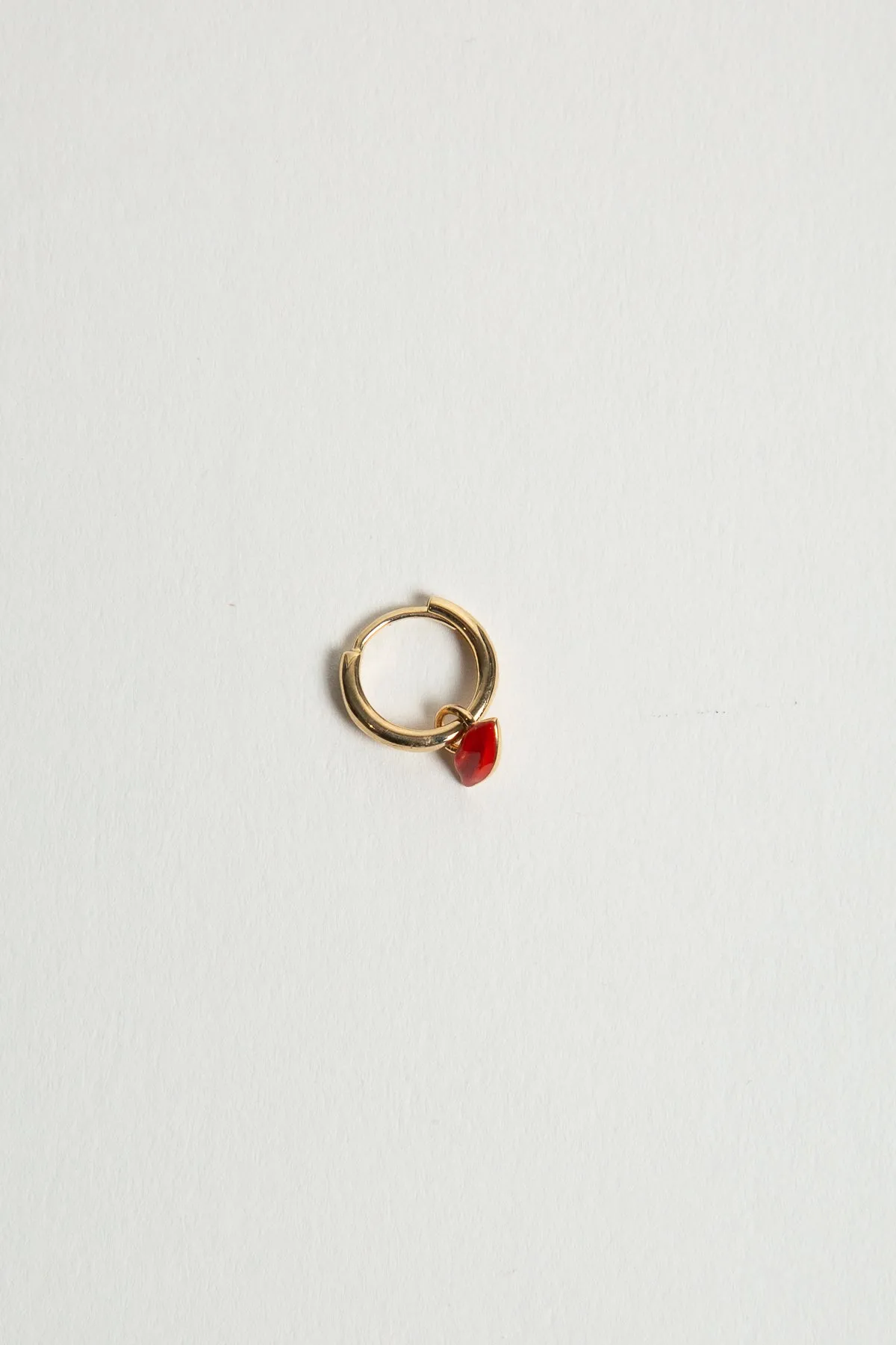 ALISON LOU | MINI LIP CHARM HUGGIE