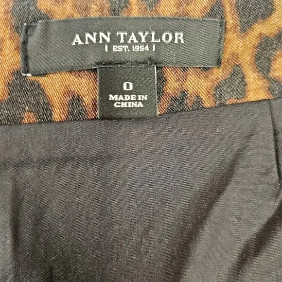 Ann Taylor Animal Print Asymmetrical Short Skirt Size 0 Stretch Wool Blend NEW