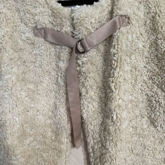 Anthropology‎ Akemi   Kin Sherpa Vest One Size Cream Faux Fur