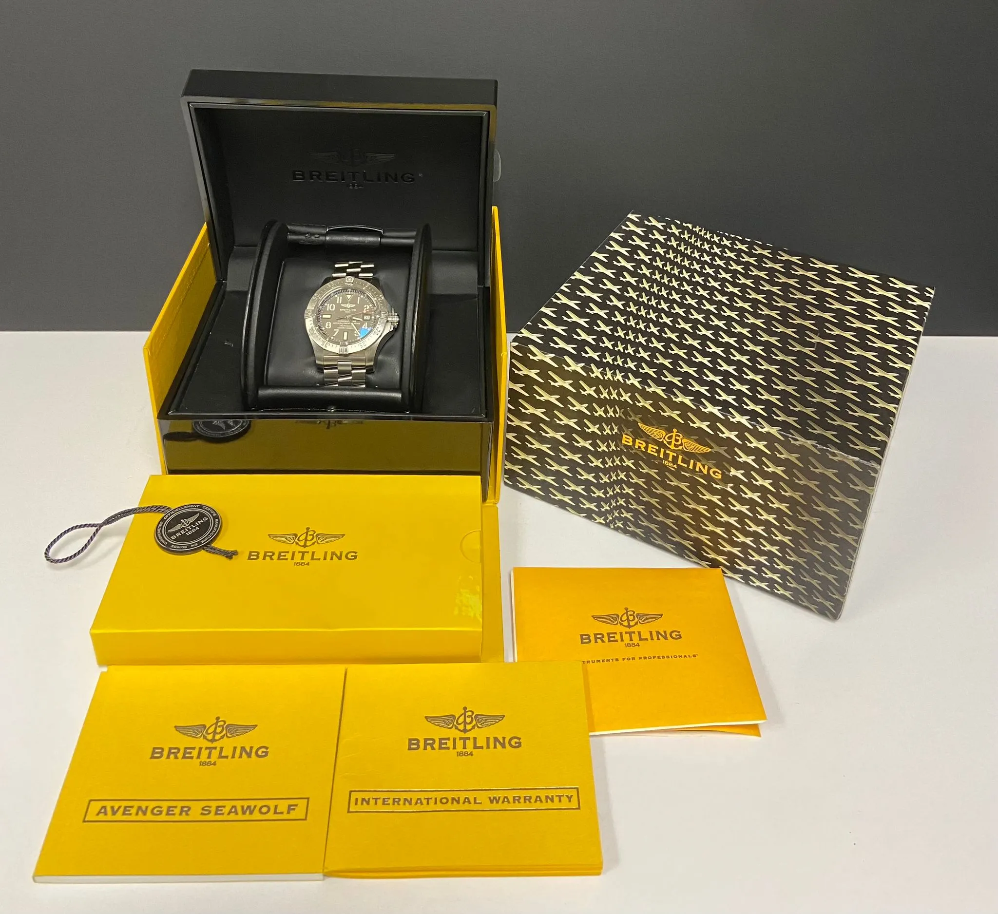 Breitling Avenger Seawolf 45mm A17330 Grey Dial Automatic Men's Watch