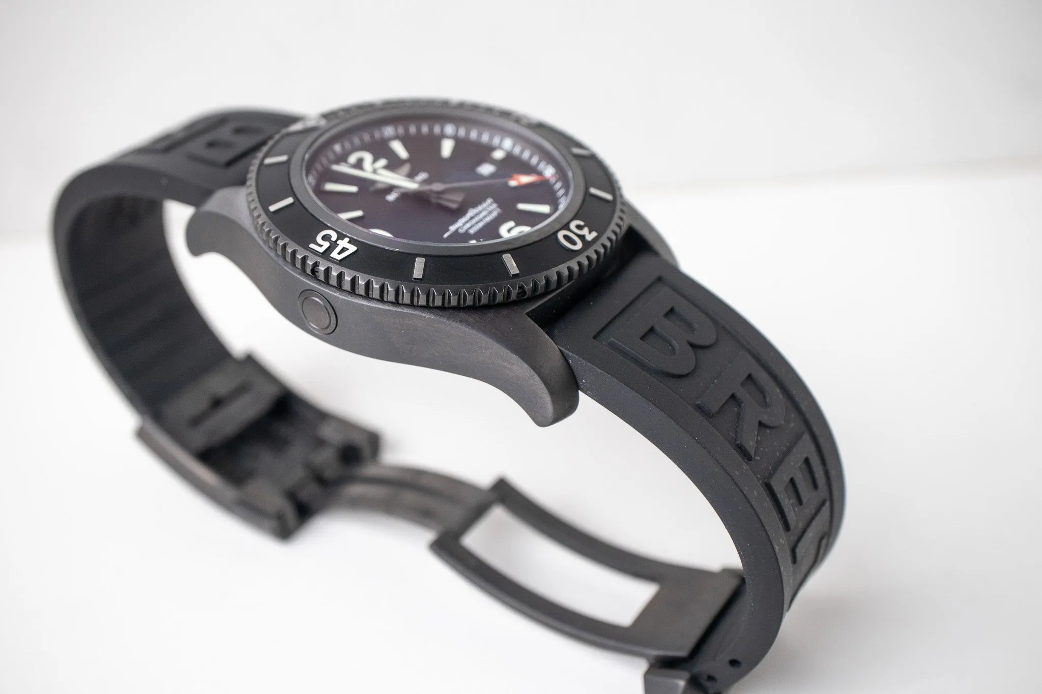Breitling Superocean 2 Blacksteel 46 M17368