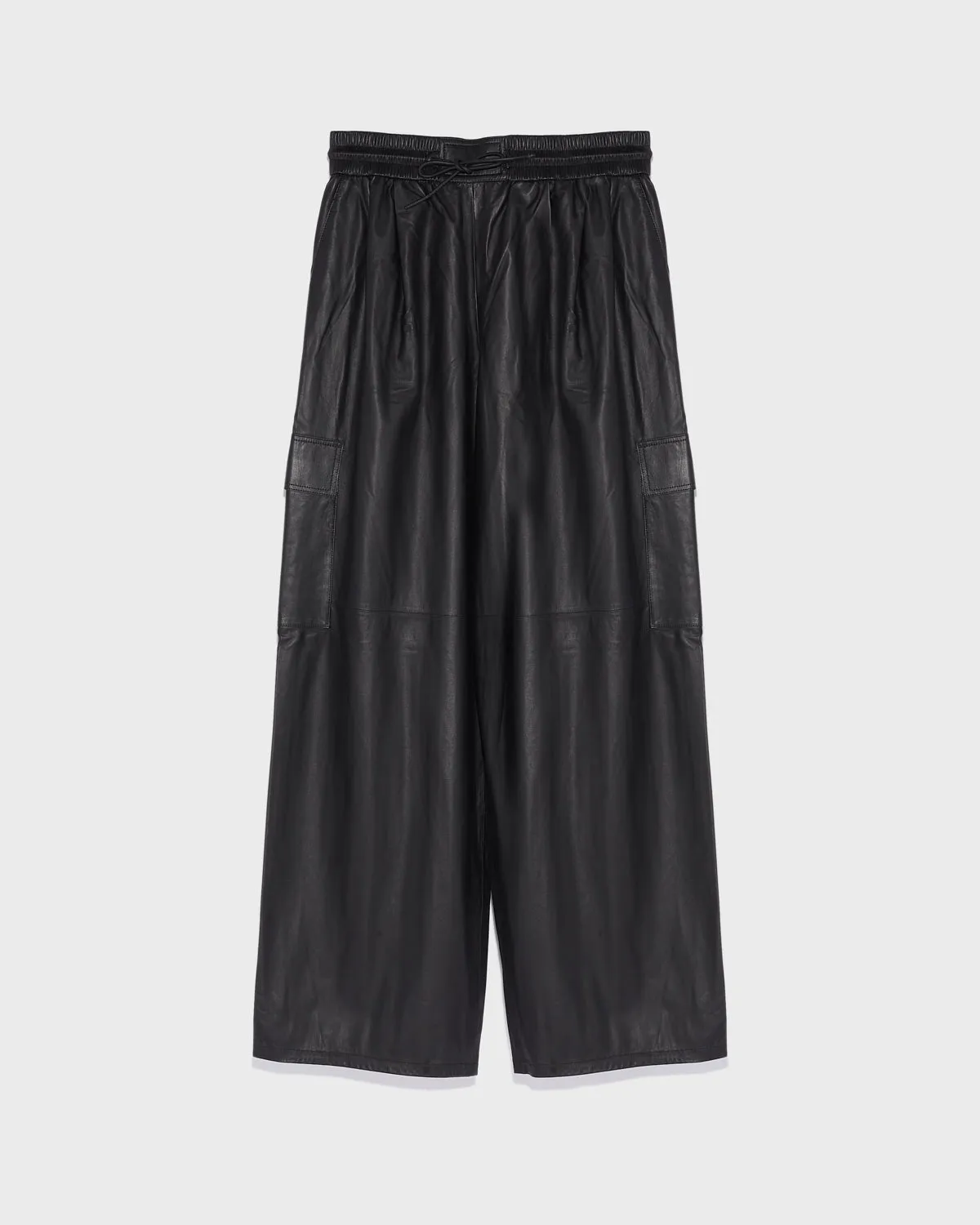 Cargo trousers in lamb leather