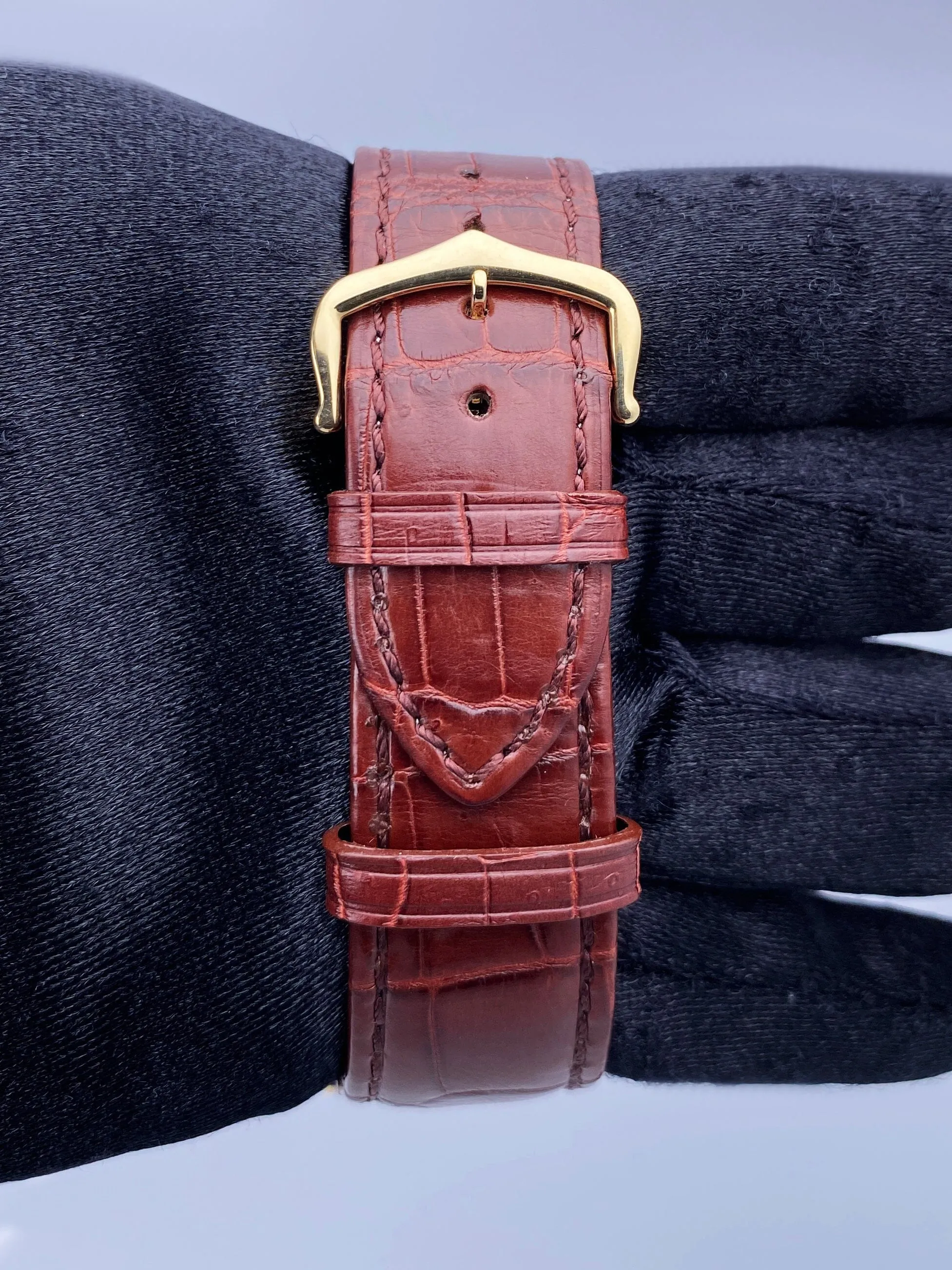 Cartier Tank Solo W5200004 Large Size 18K Yellow Gold Mens Watch Box Papers
