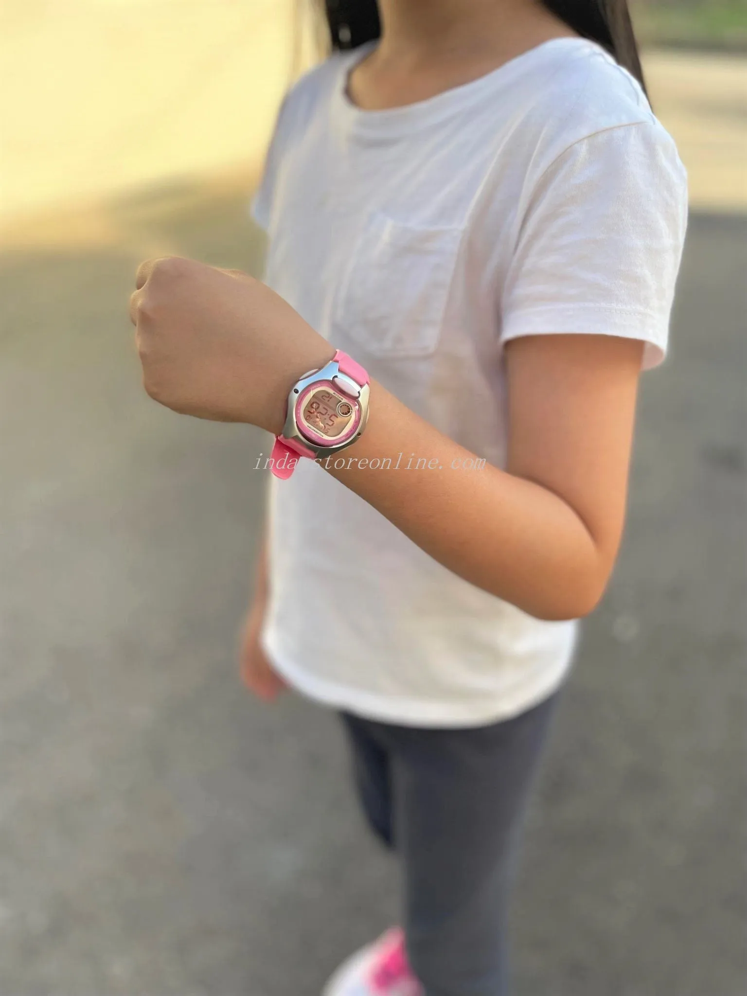 Casio Digital Women's Watch LW-200-4B Digital Sporty Design Resin Band Resin Glass Battery life: 10 Years