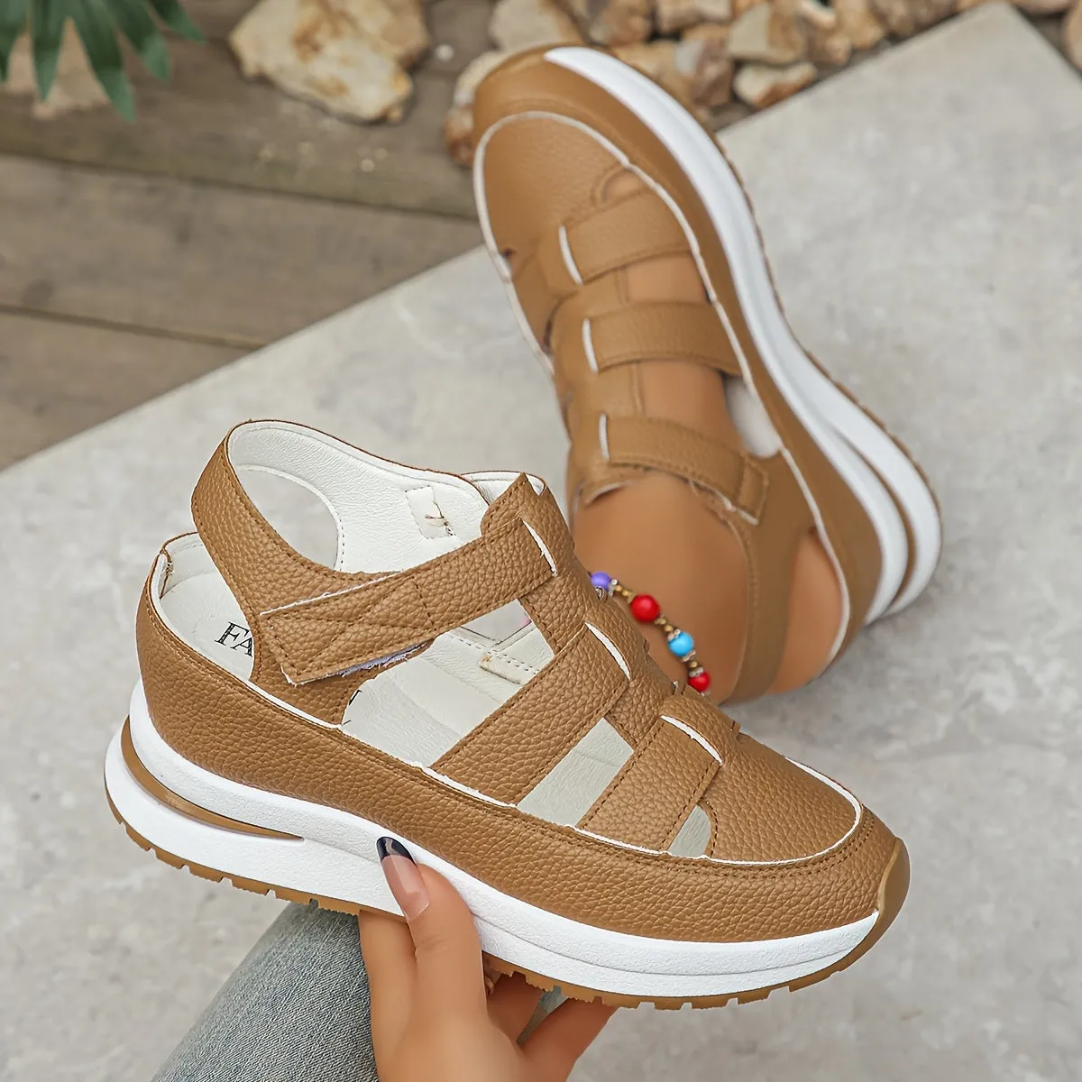 Chanel - Casual leather orthopedic sandals