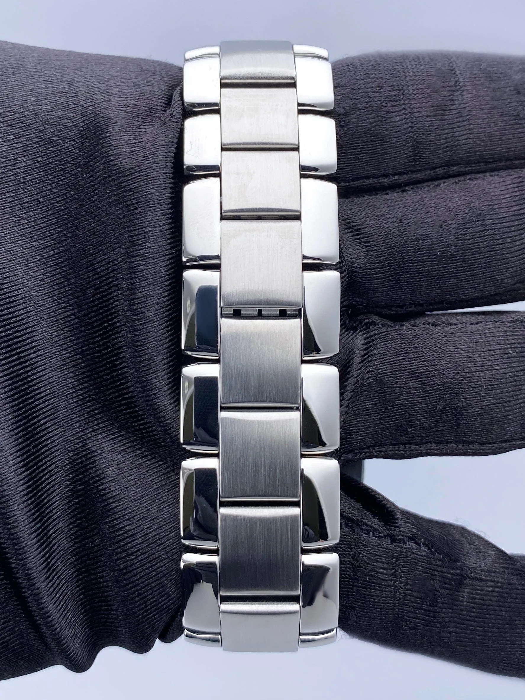 Chopard Two O Ten 8464 MOP Dial Diamond Steel Watch