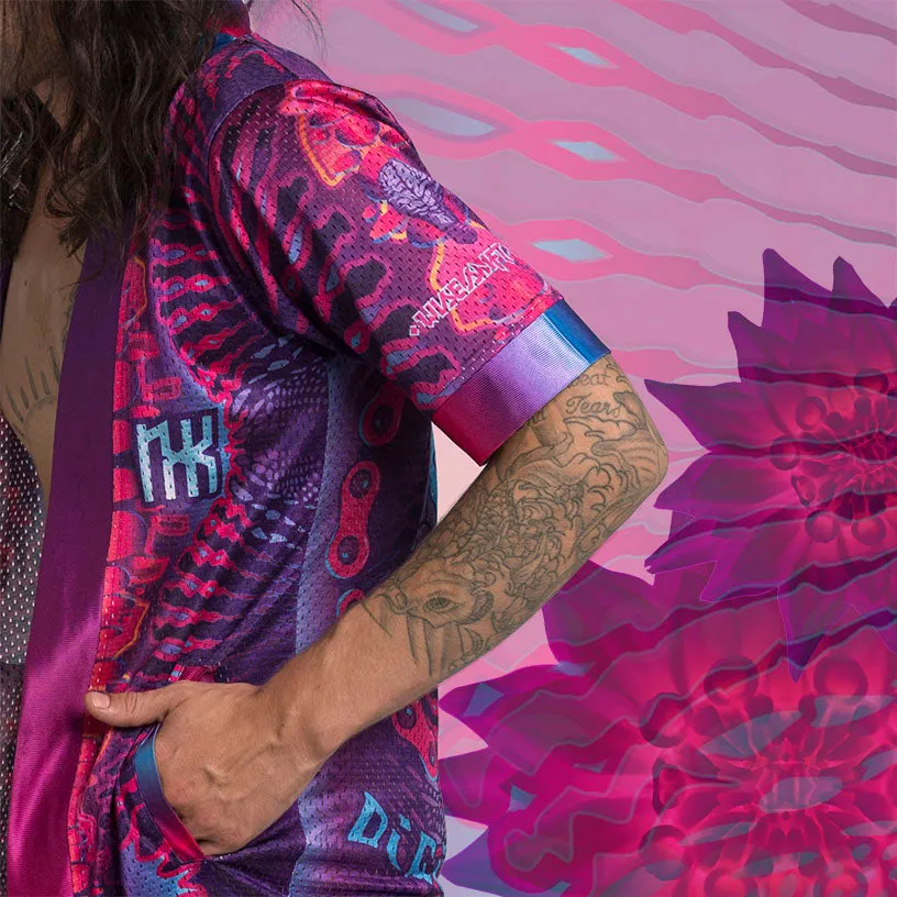 DIGITAL DRIFT ROBE