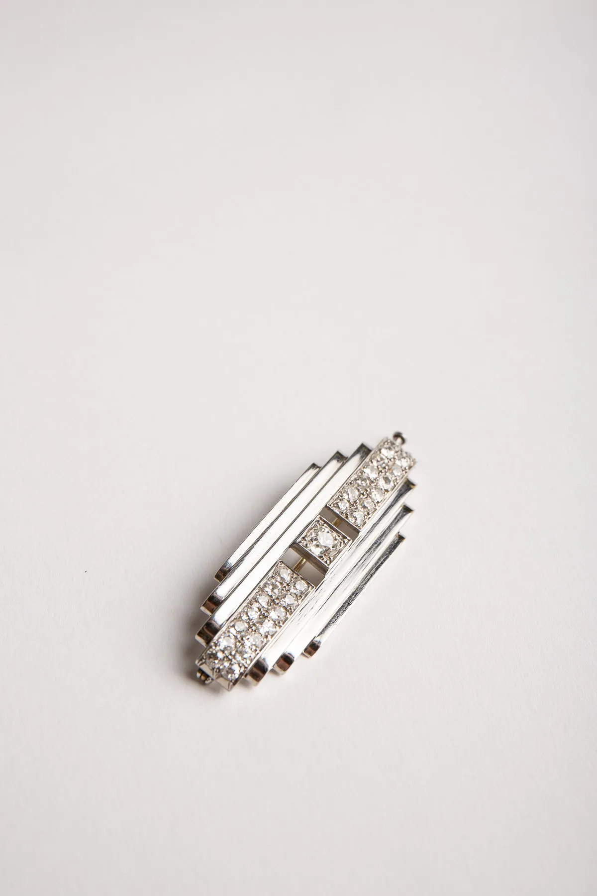 DUSAUSOY | VINTAGE 1920'S PLATINUM/DIAMOND BROOCH