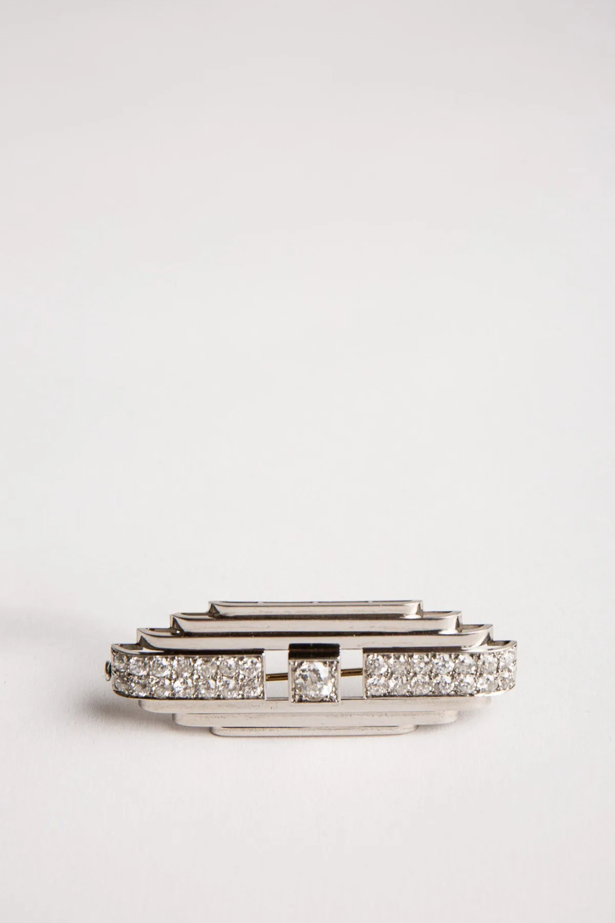 DUSAUSOY | VINTAGE 1920'S PLATINUM/DIAMOND BROOCH