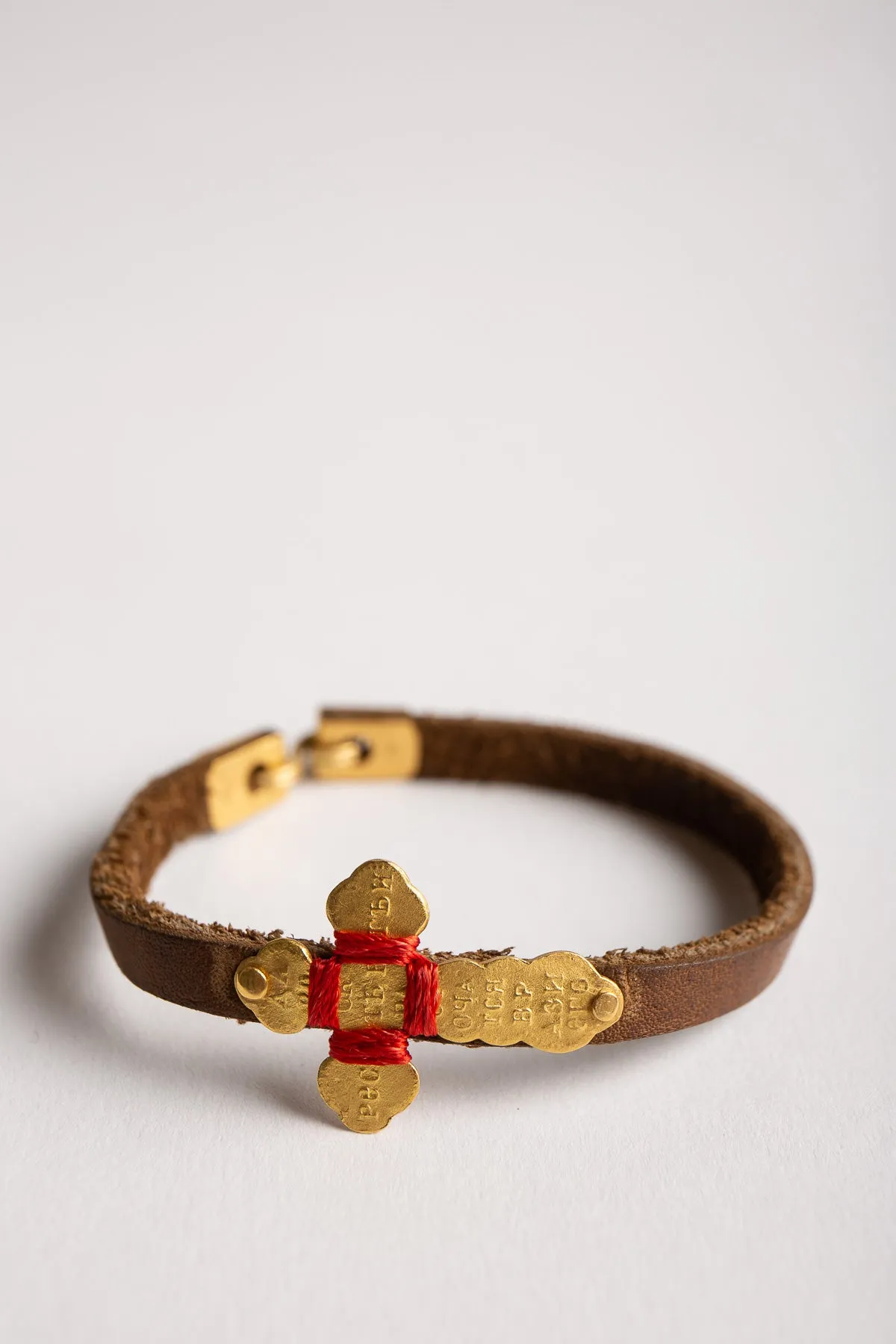 ELI HALILI | 22K GEORGIAN CROSS LEATHER BRACELET