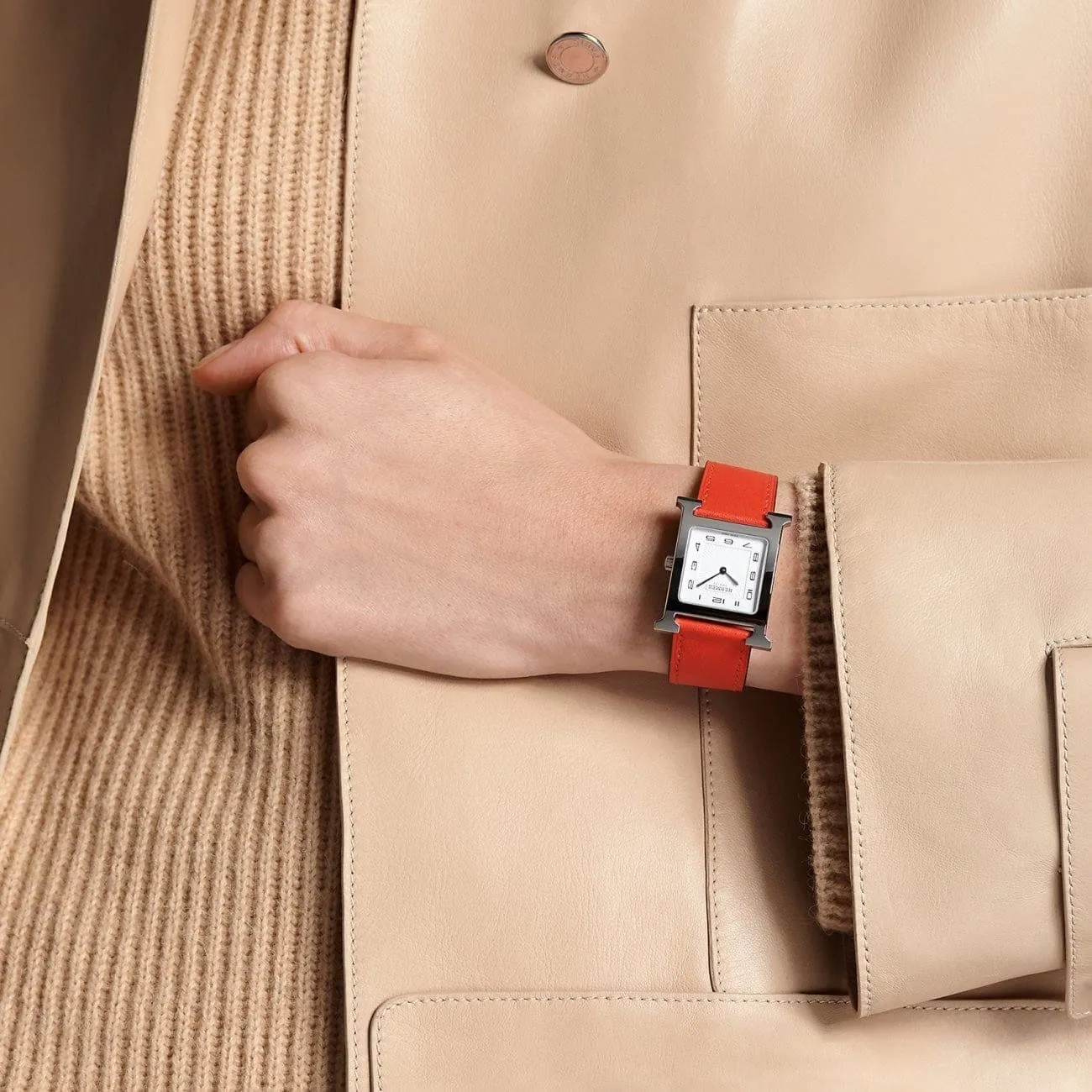 HEURE H - SUNBURST WHITE MEDIUM WATCH