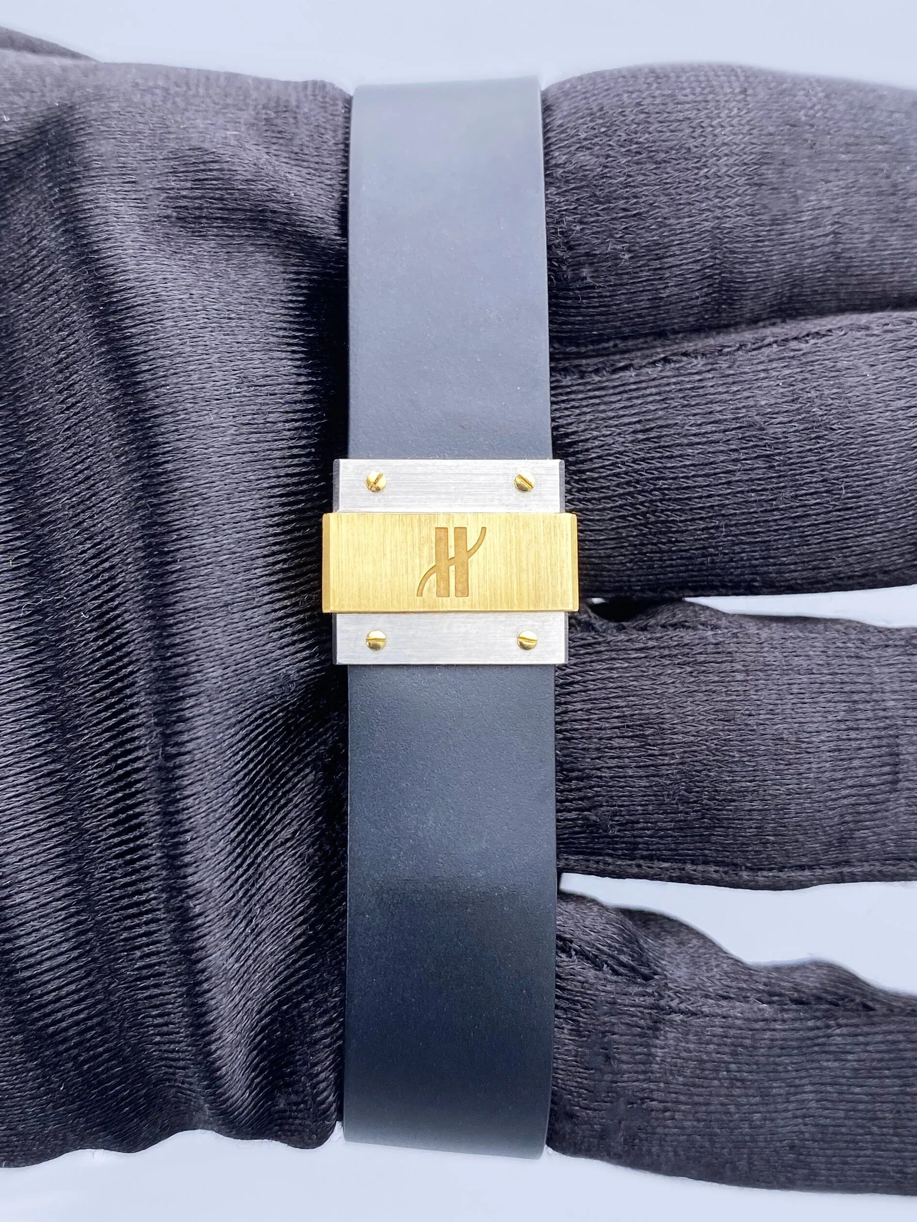 Hublot M D M 1391.2.054 Diamond Dial Two Tone Ladies Watch