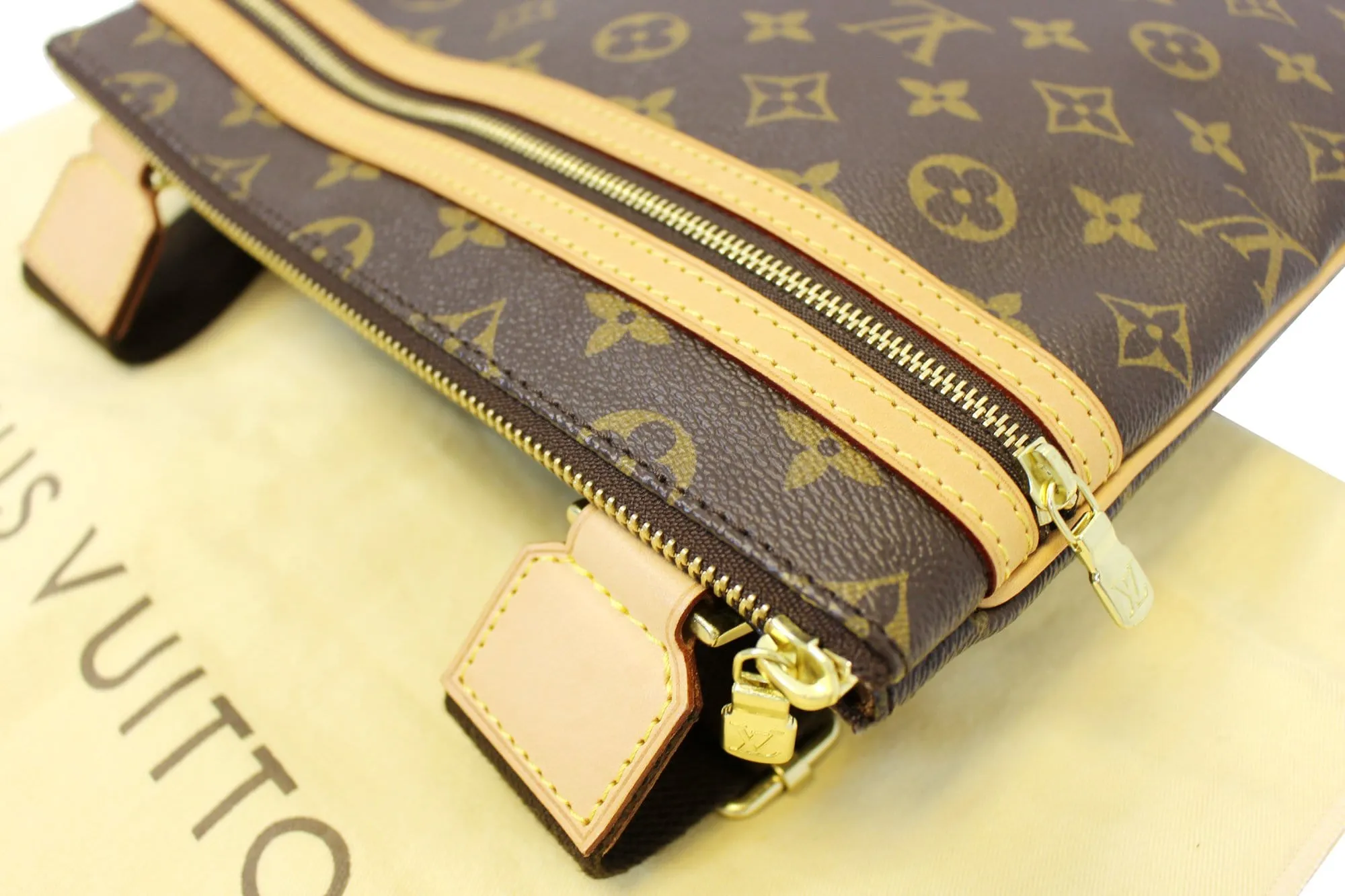 LOUIS VUITTON Monogram Canvas Pochette Bosphore Crossbody Bag