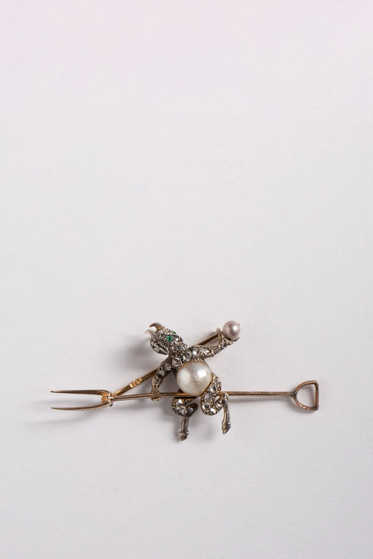 MAXFIELD PRIVATE COLLECTION | VINTAGE DEVIL PIN