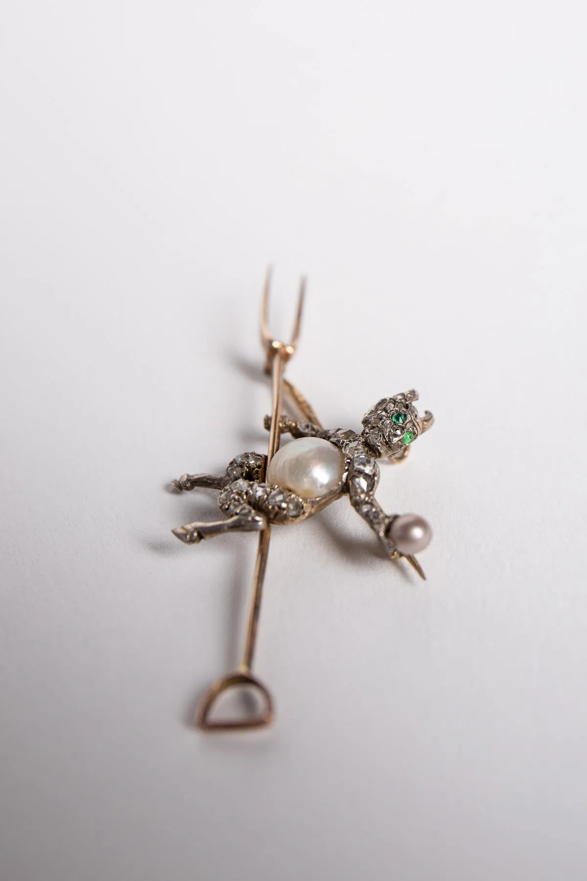 MAXFIELD PRIVATE COLLECTION | VINTAGE DEVIL PIN