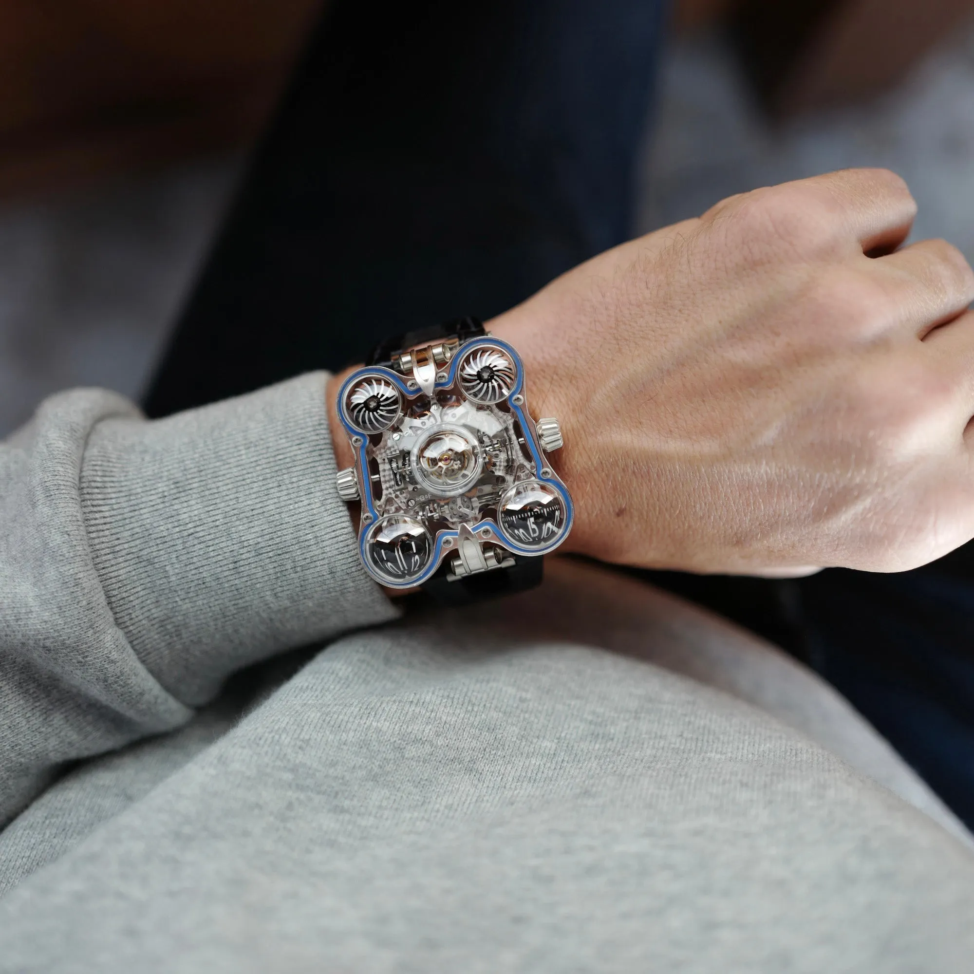 MB&F Horological Machine HM6SV Platinum LE 10pcs (New Arrival)