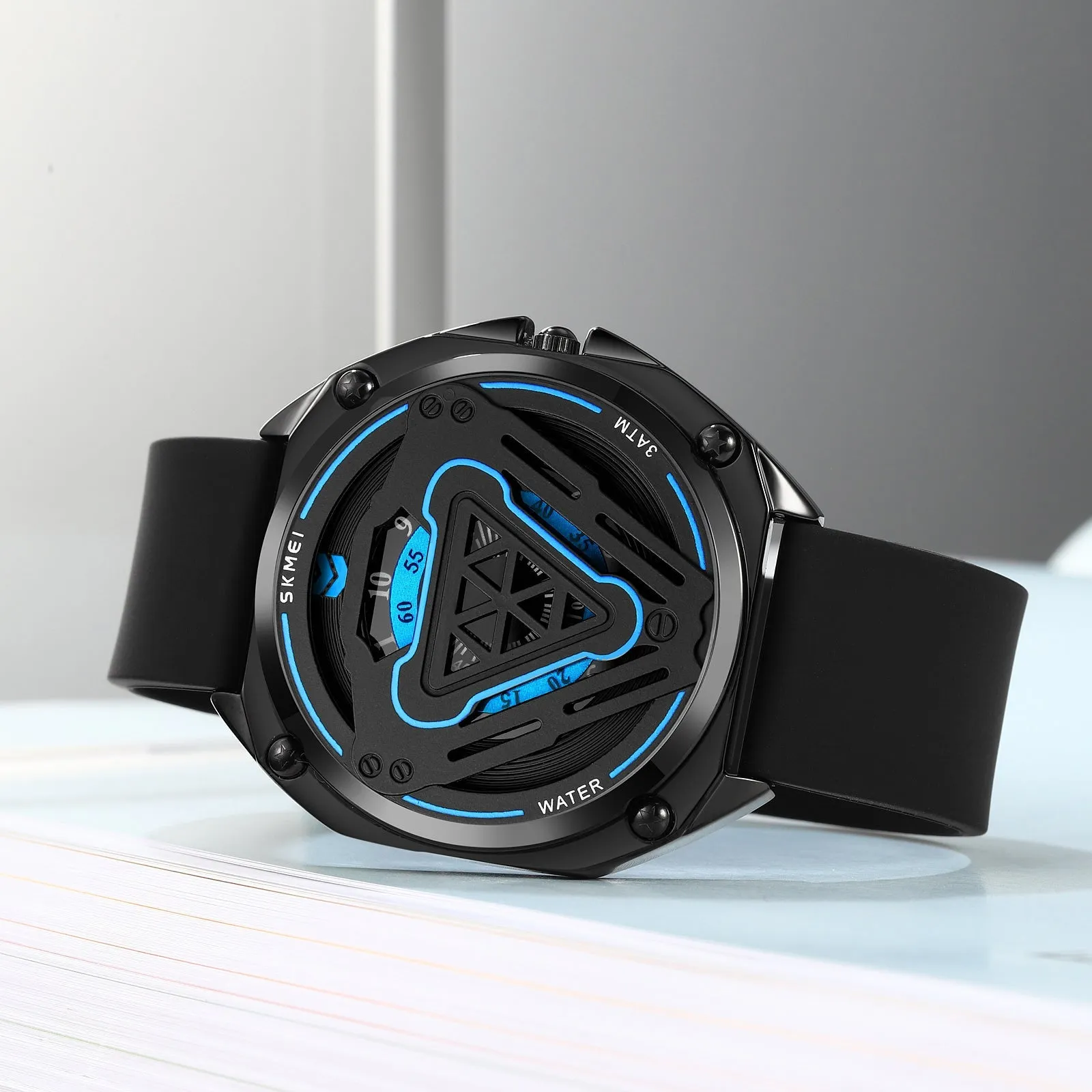 Men's Fashion Quartz Wrist Watch A Stylish and Durable Watch - 2062