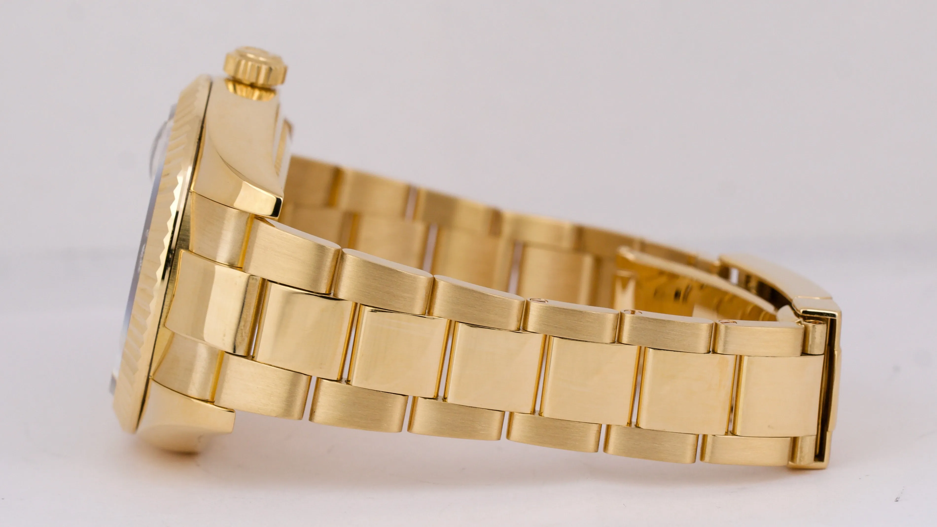 MINT Rolex Sky-Dweller CHAMPAGNE ARABIC 18K Yellow Gold Oyster 42mm Watch 326938