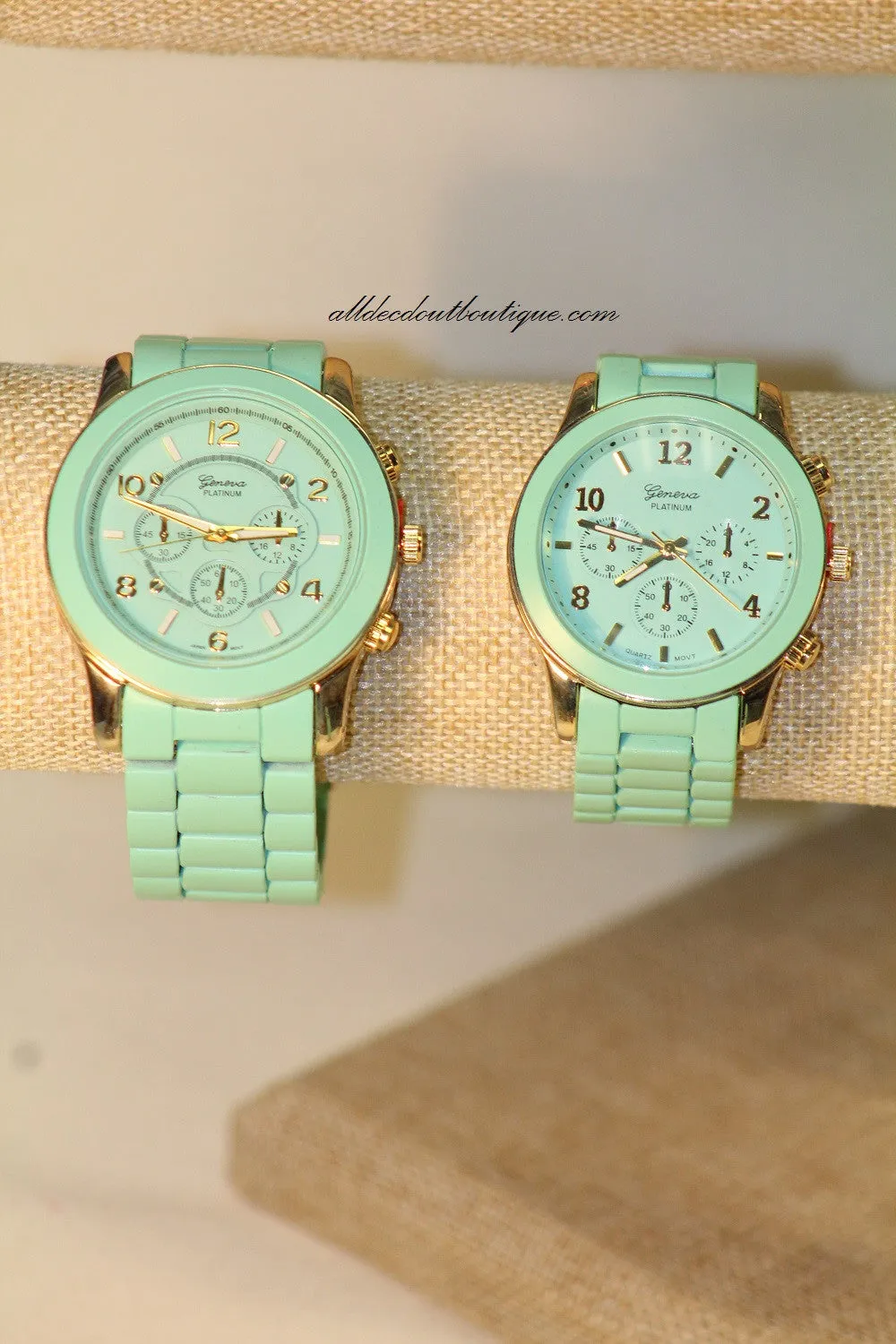 Mint/Mint, Gold Accents Large Face | Metal Band with Clasp
