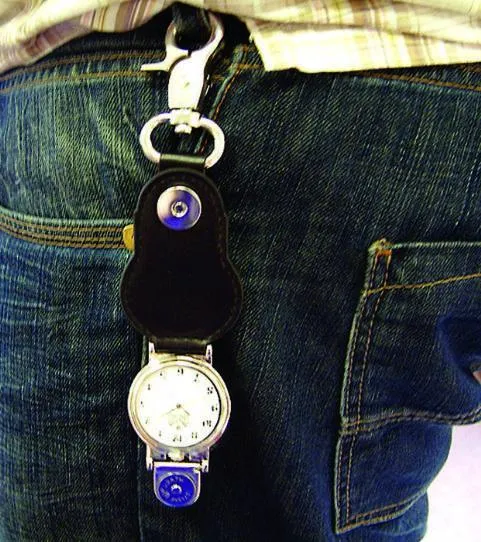 Neverending Knot Journeyman Watch