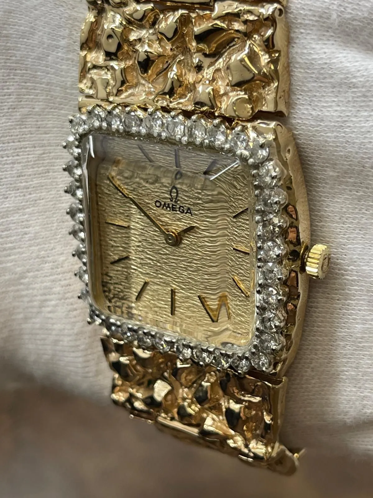 Omega Custom 33mm 80g 14K Gold Nugget Champagne Dial Hand Wind Watch