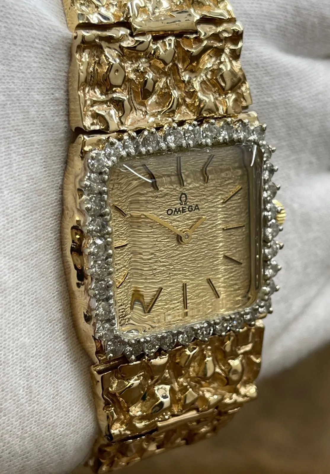 Omega Custom 33mm 80g 14K Gold Nugget Champagne Dial Hand Wind Watch