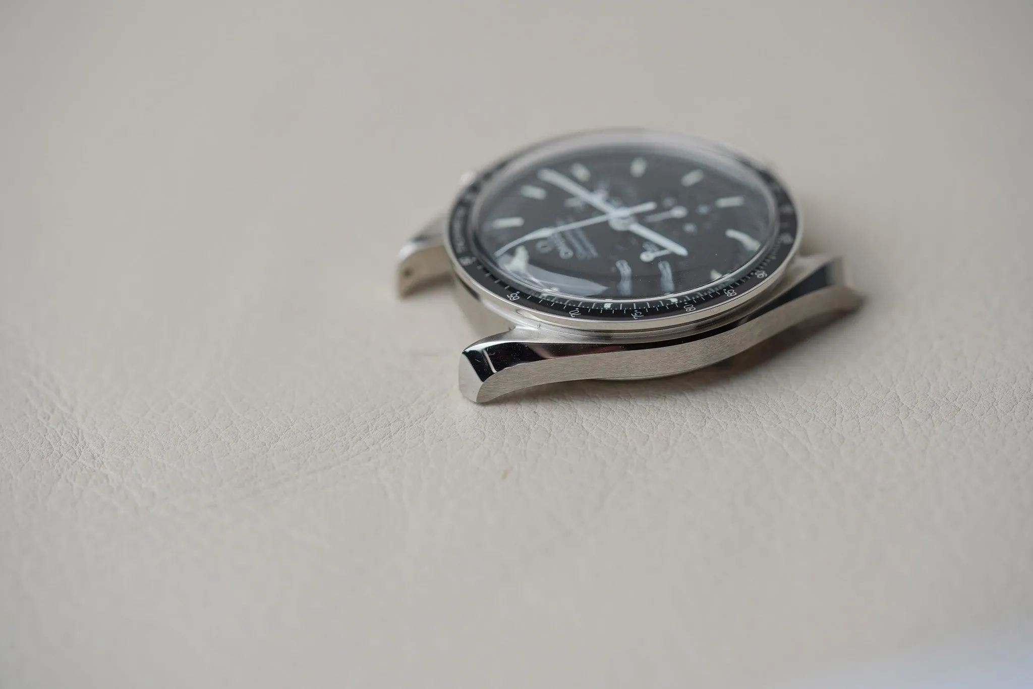 Omega Speedmaster Master Sultanate of Oman Khanjar Limited 310.30.42.50.01.003