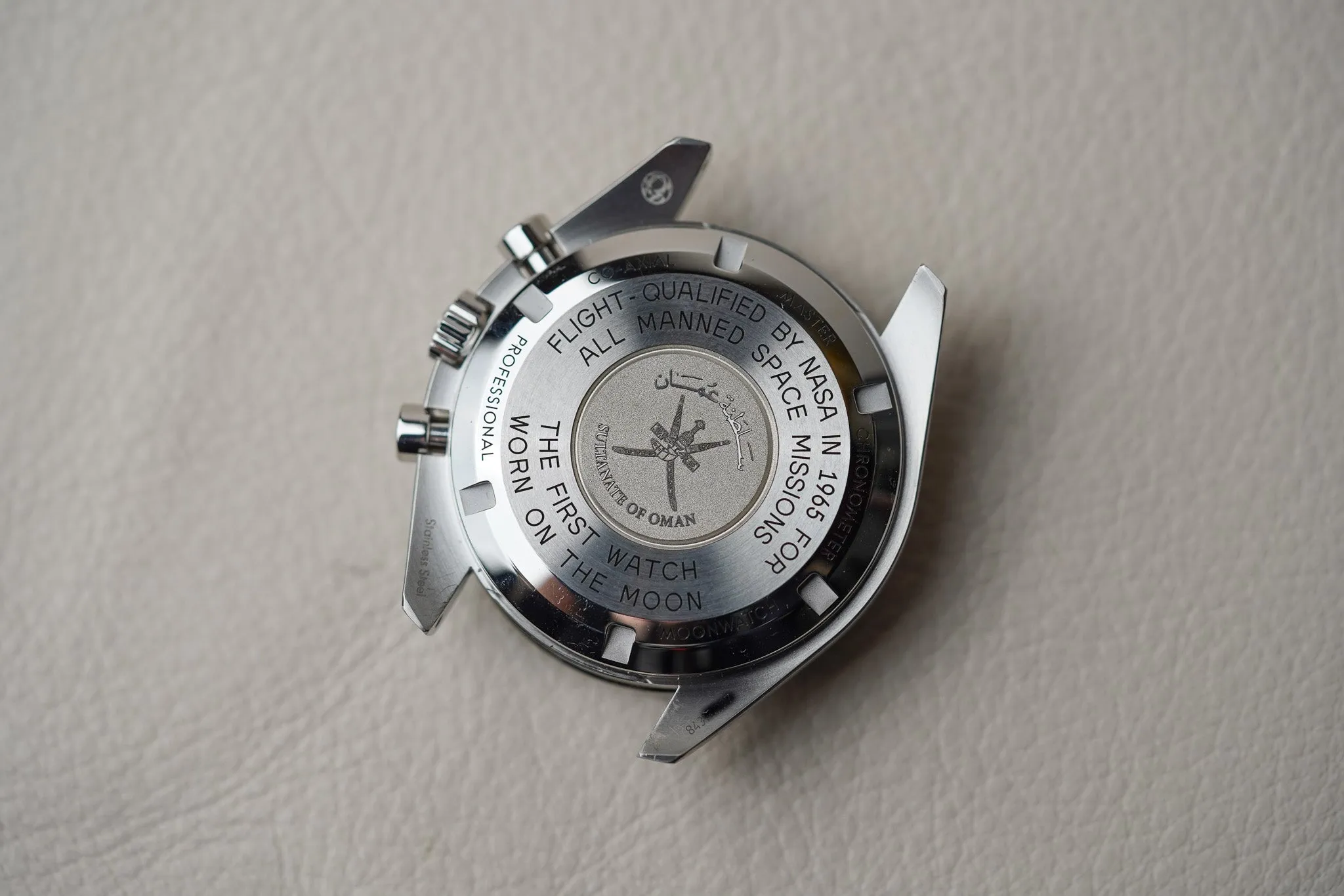 Omega Speedmaster Master Sultanate of Oman Khanjar Limited 310.30.42.50.01.003