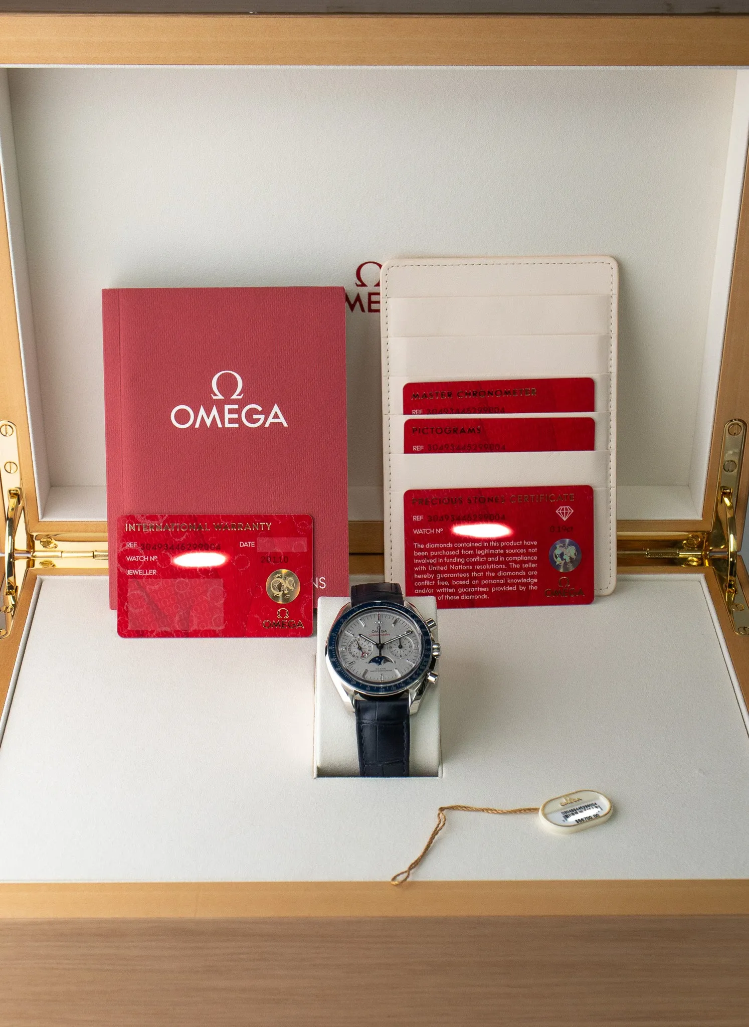 Omega Speedmaster Moonphase 304.93.44.52.99.004 Platinum Blue