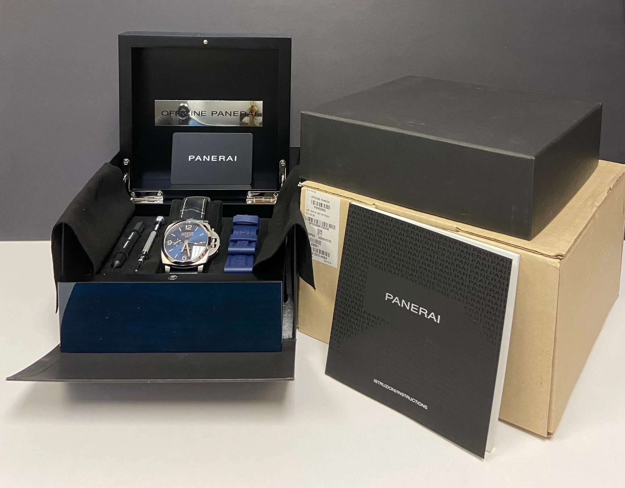 Panerai Luminor 1950 10 Days GMT PAM00986 Blue Dial Automatic Men's Watch