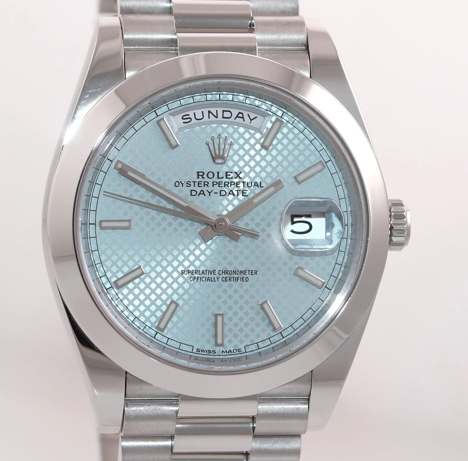 PAPERS NEW 2019 Rolex Platinum President Day Date Blue Motif 228206 Watch Box