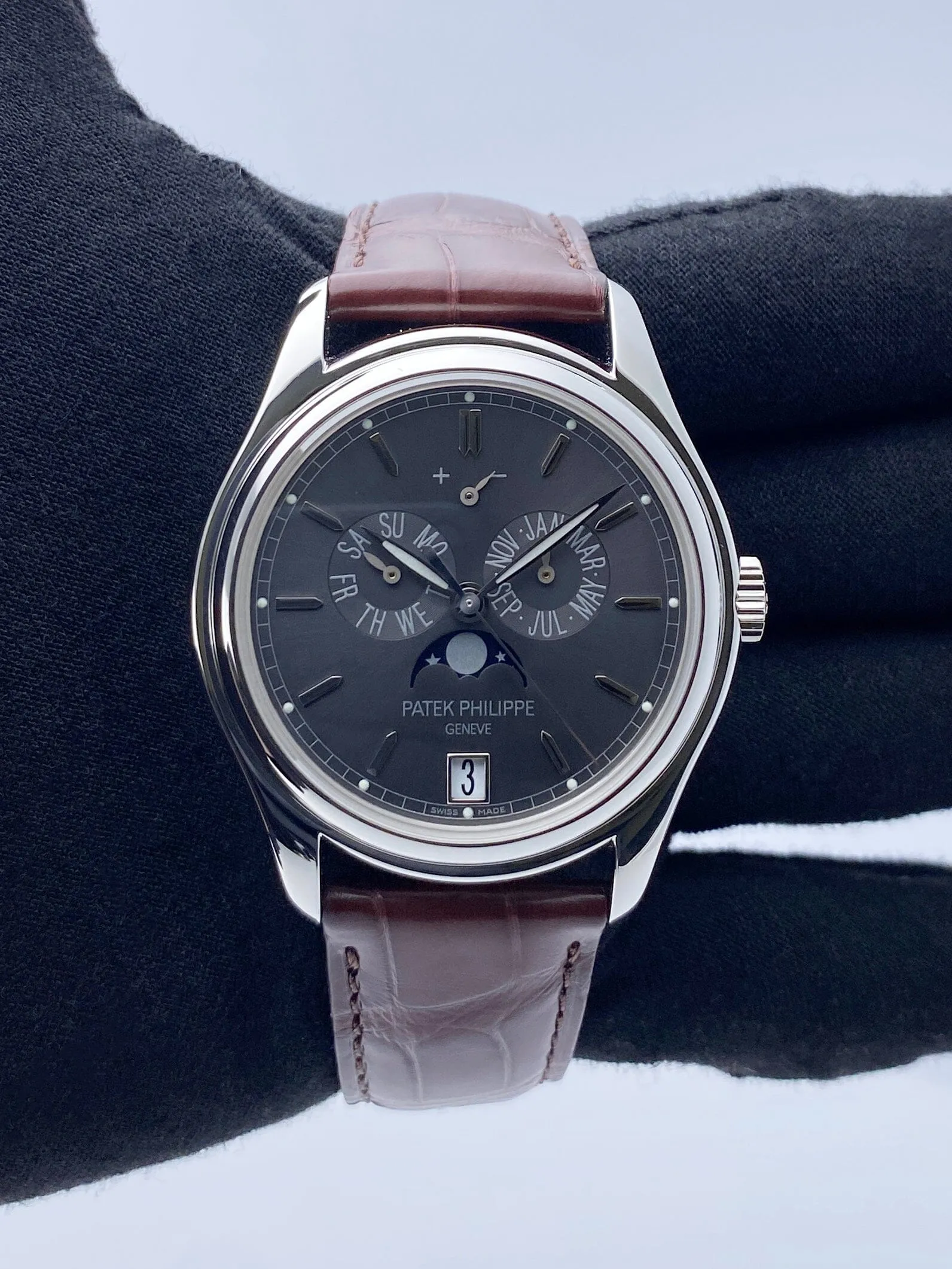Patek Philippe Annual Calendar 5146P Mens Watch Box Papers