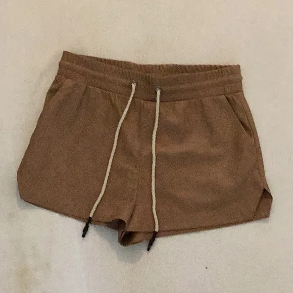 Philanthropy women’s Emma faux-leather casual shorts