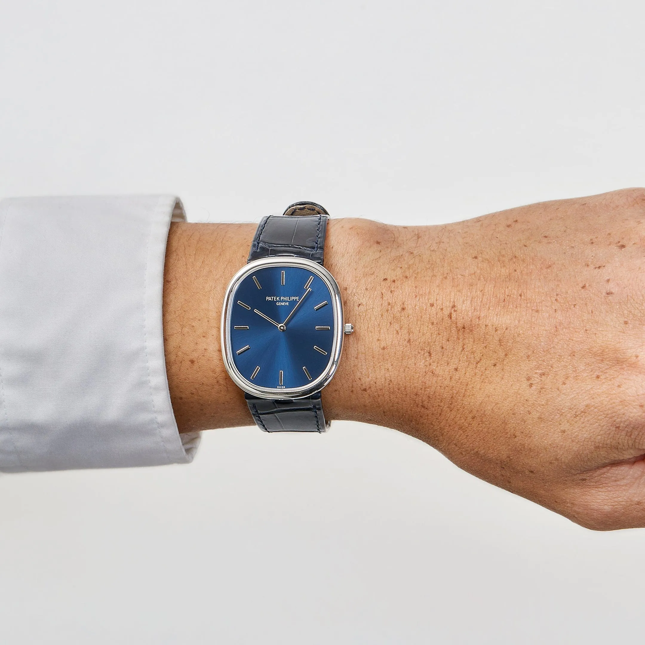 PP Luxury Watches Golden Ellipse 5738P-001 Platinum Blue Dial (2021)