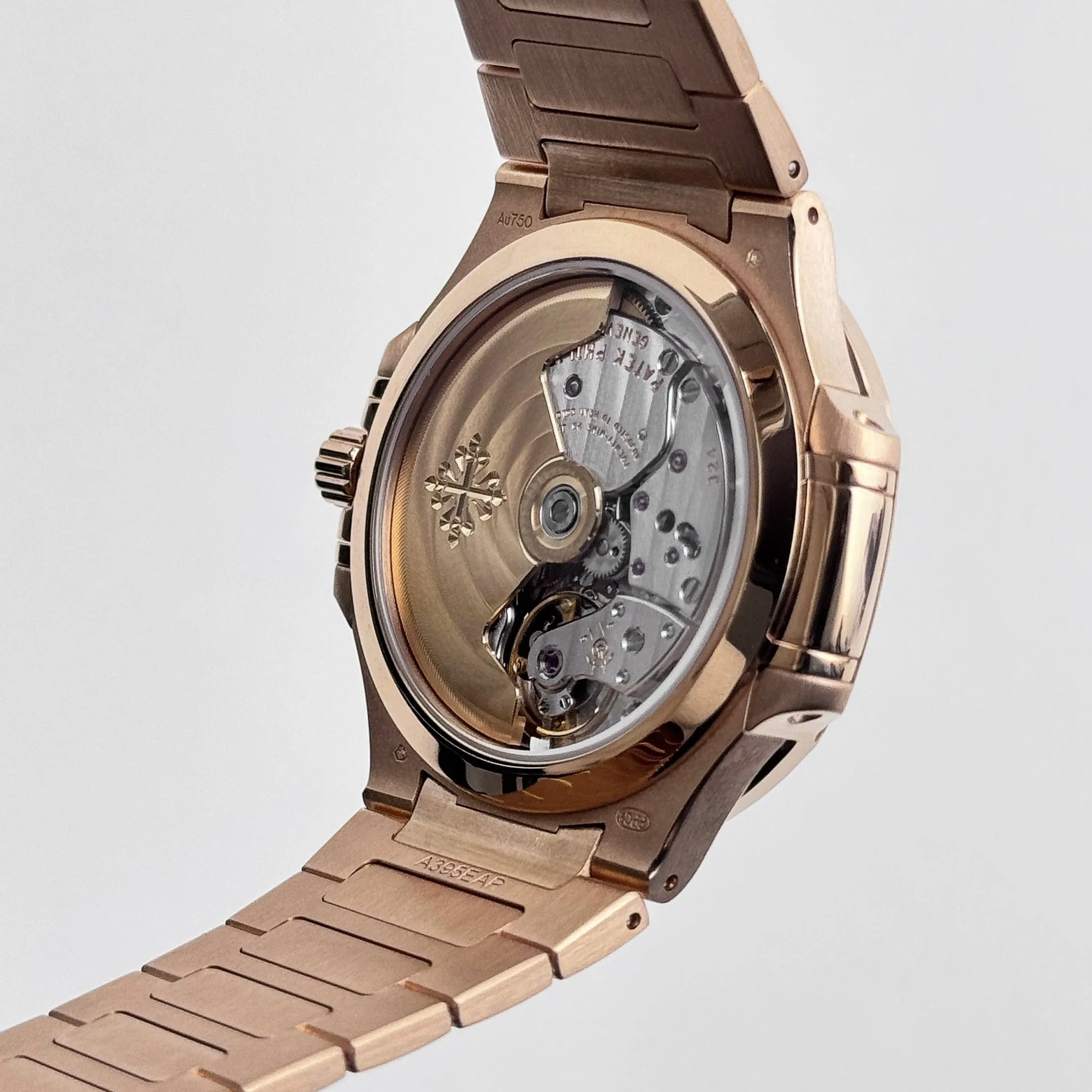 PP Luxury Watches Nautilus 7118/1R-010 'Ladies' Rose Gold Champagne Golden Dial (2022)
