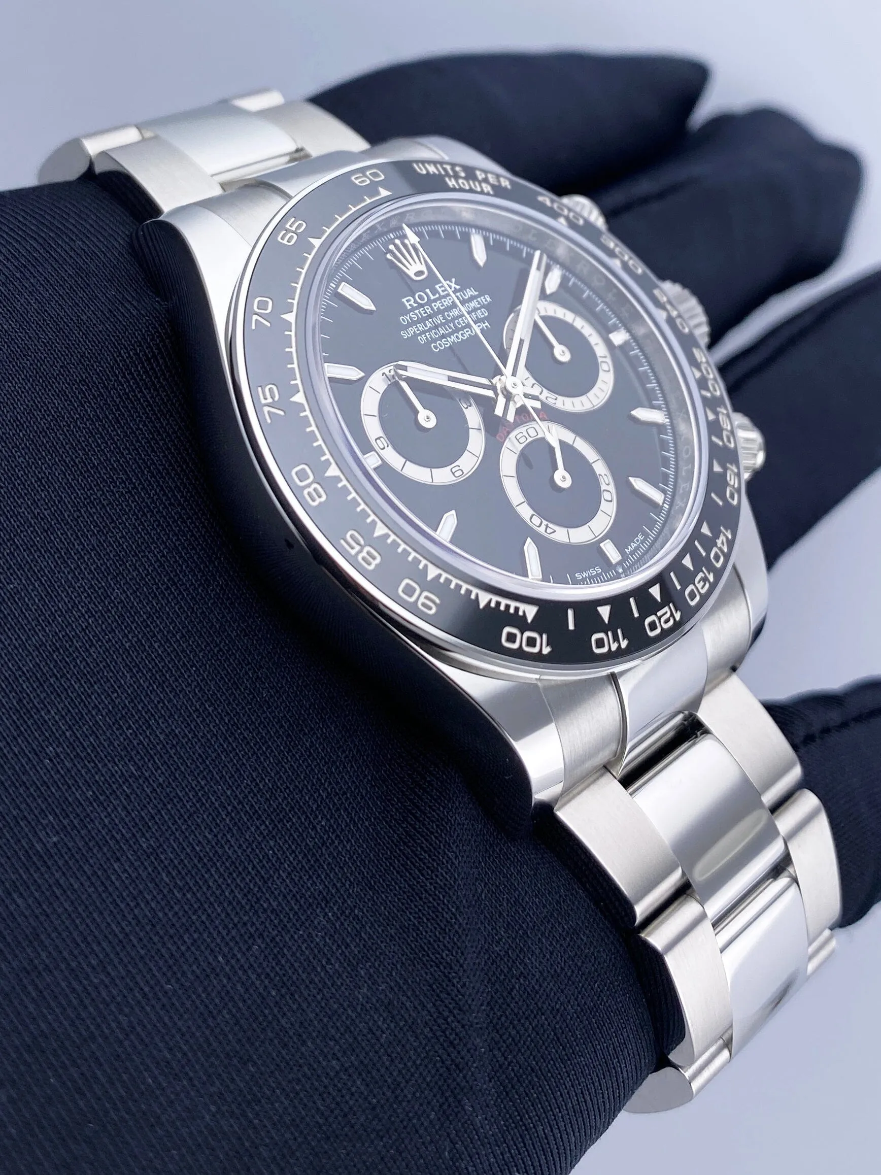 Rolex Cosmograph Daytona 126500LN Black Dial Mens Watch Box Papers