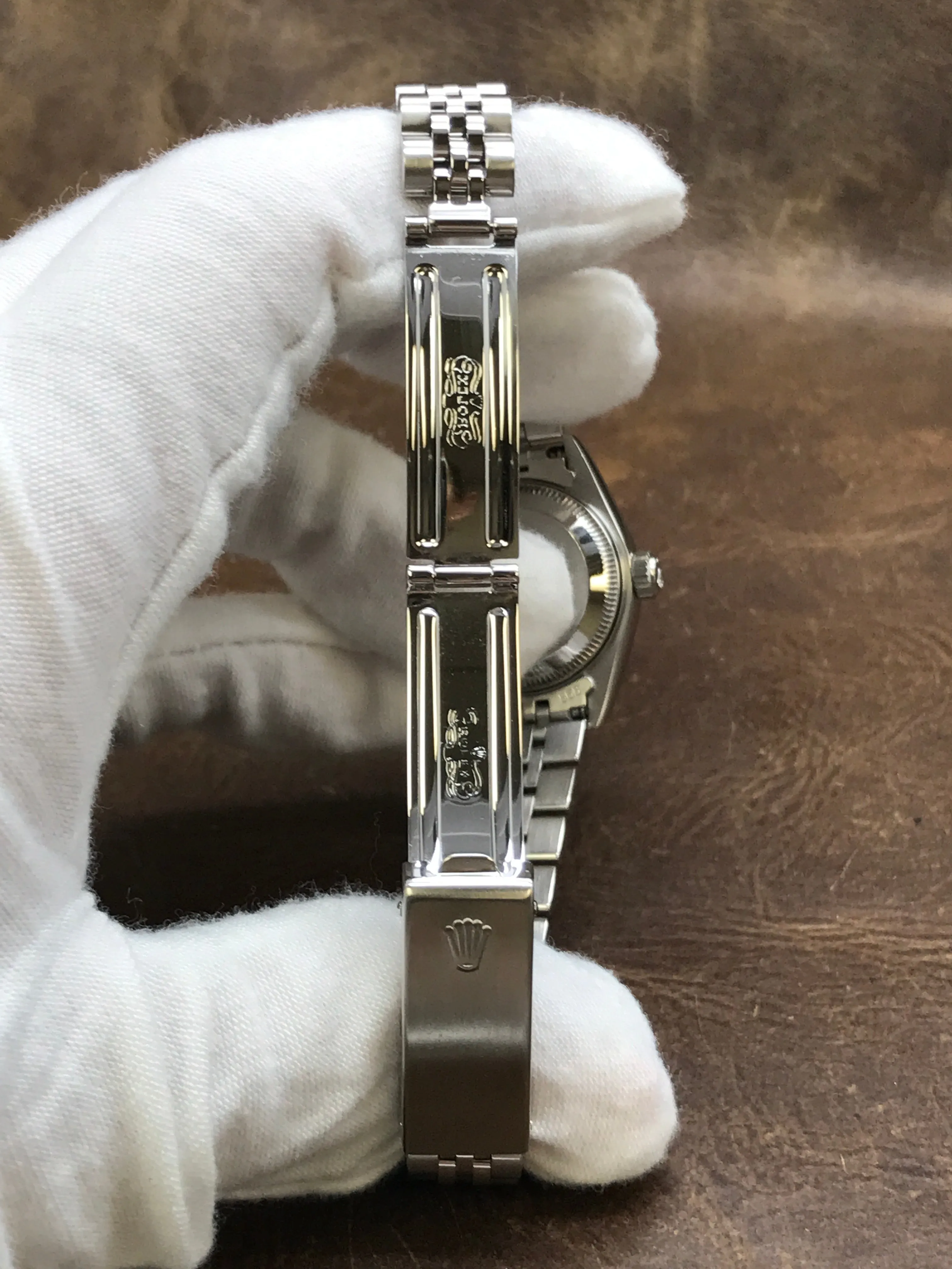 Rolex Date 26mm 69160 Silver Tapestry Dial Automatic Women's Watch