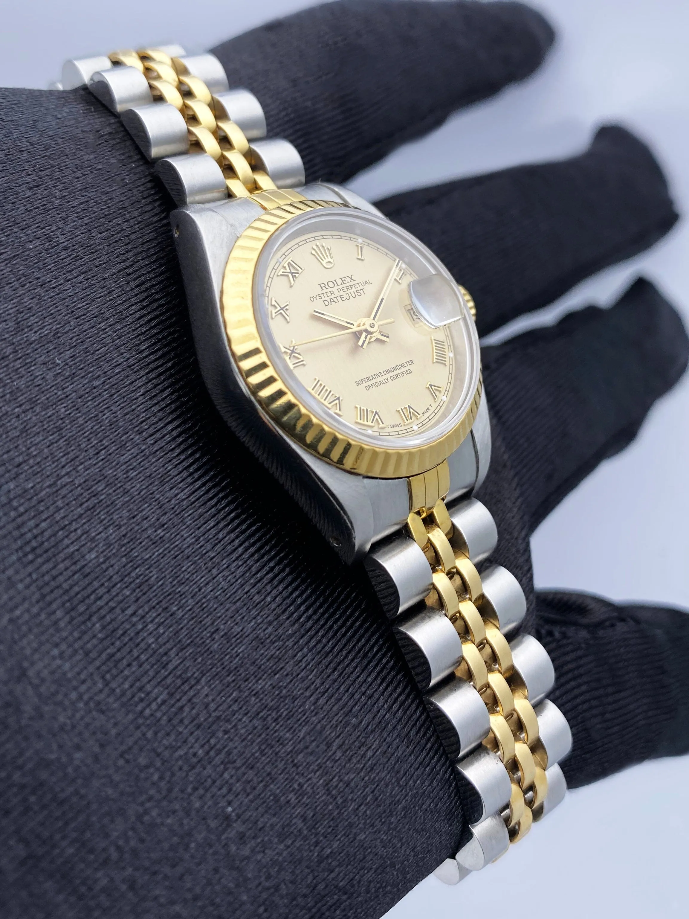 Rolex Datejust 69173 Champagne Dial Ladies Watch Box Papers