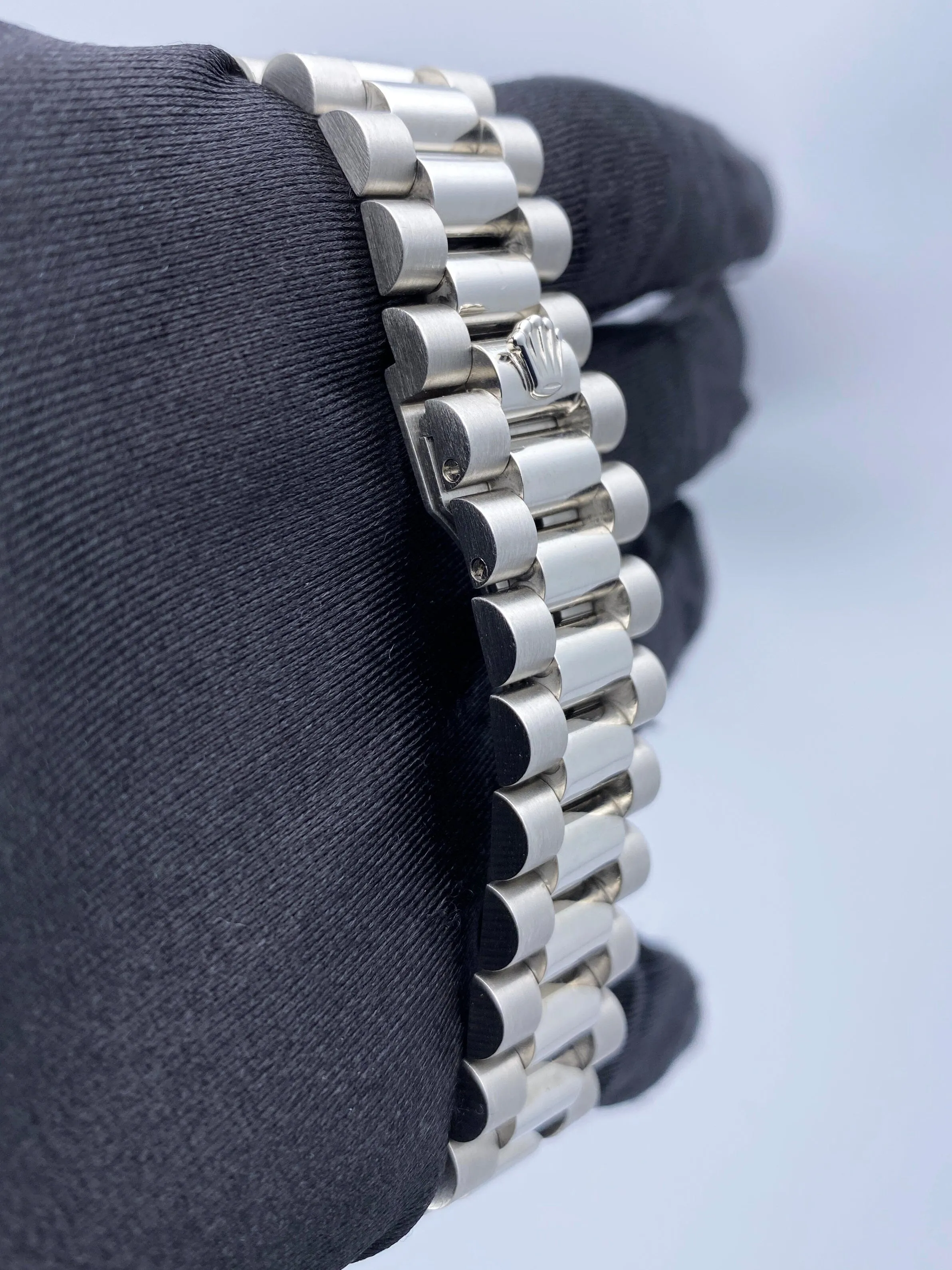 Rolex Day-Date 18046 Diamond Silver Dial Platinum Mens Watch