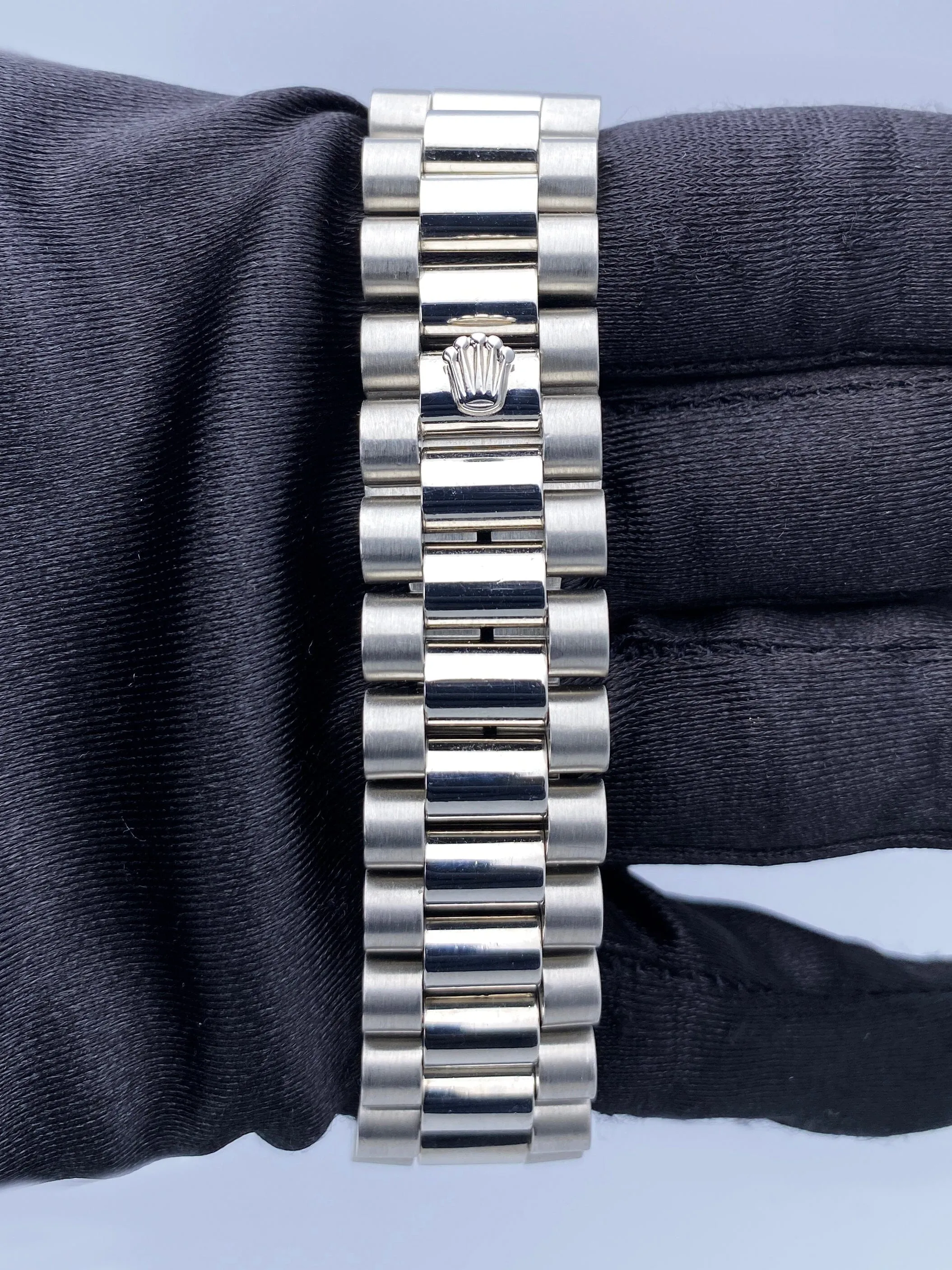 Rolex Day-Date 18046 Diamond Silver Dial Platinum Mens Watch