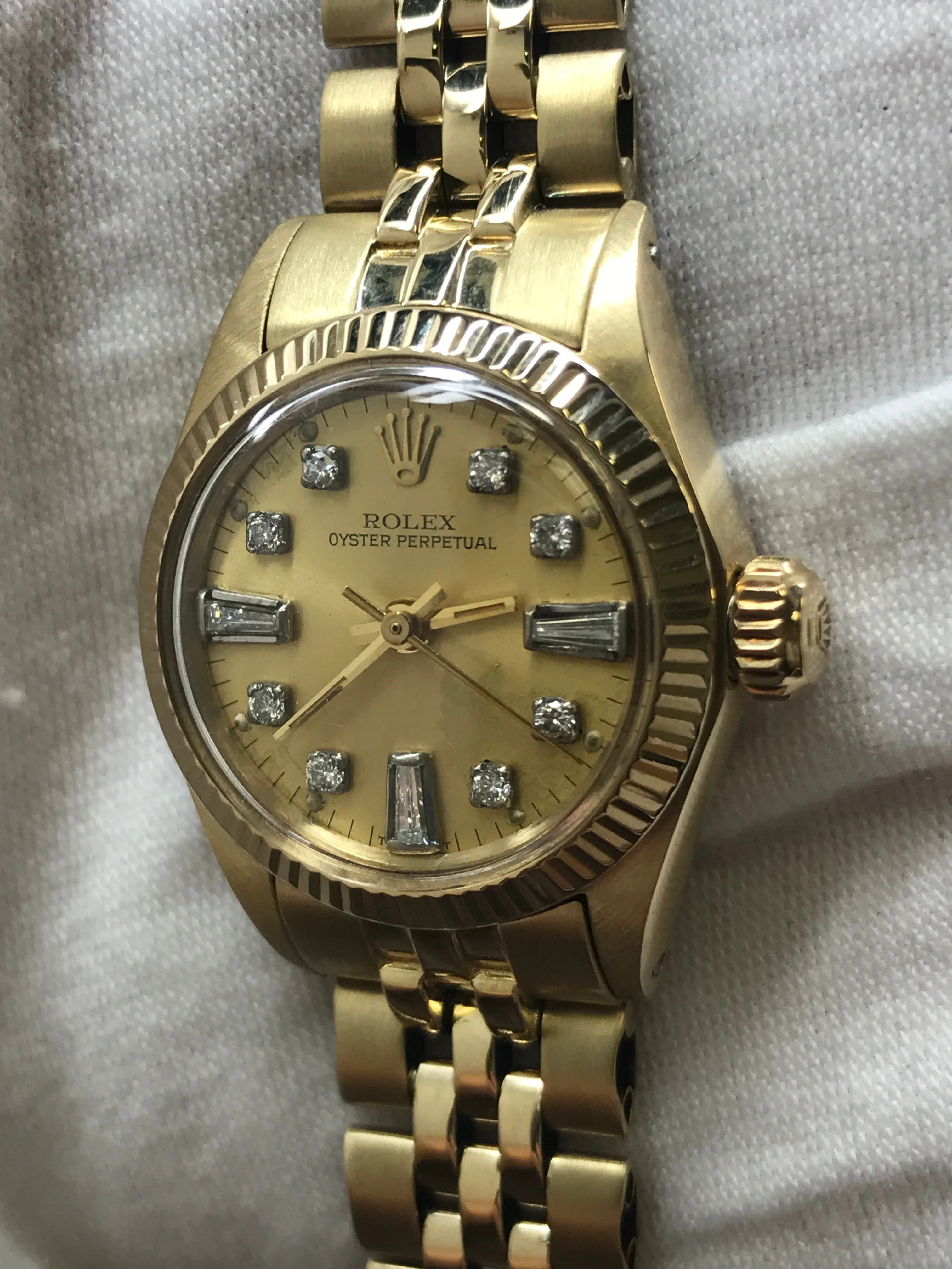 Rolex Oyster Perpetual 6719 Champagne Dial Automatic Women's Watch
