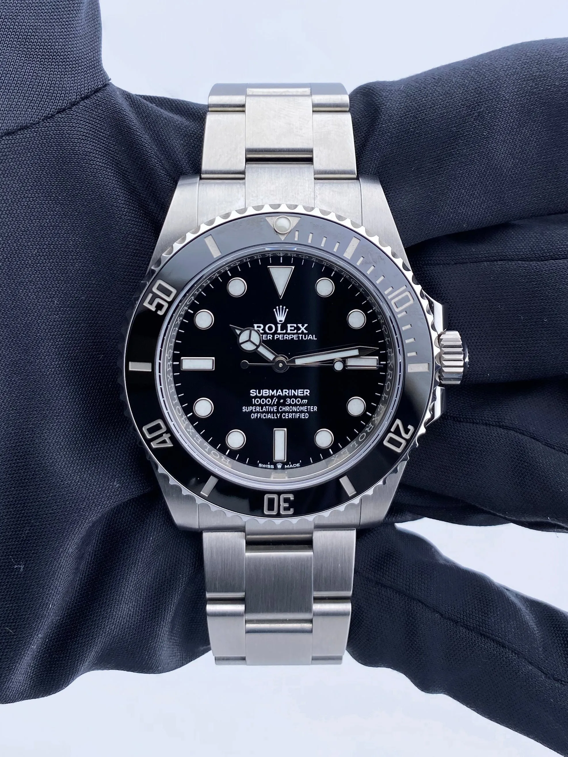 Rolex Submariner 124060 Mens Watch Box & Papers