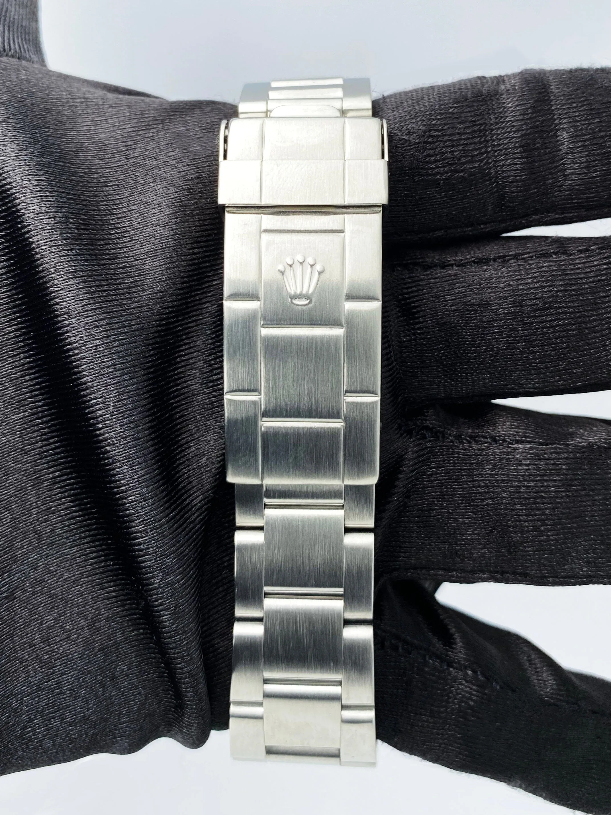 Rolex Submariner 14060 No Date Engraved Rehaut Mens Watch Box Papers