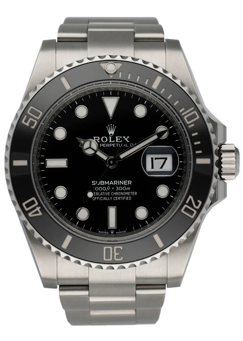 Rolex Submariner Date 126610LN Mens Watch Box & Papers