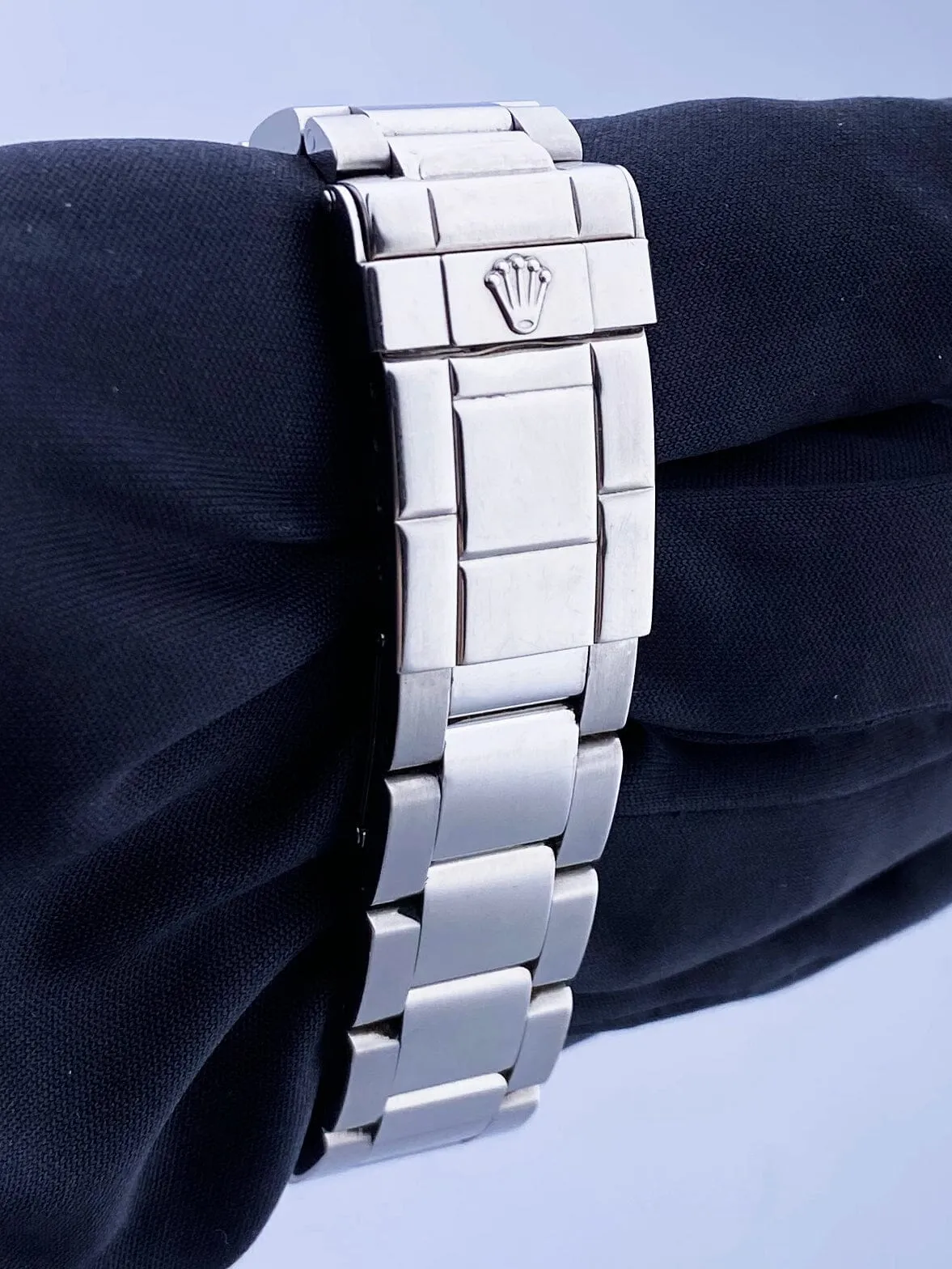 Rolex Yacht Master 16622 Platinum Bezel Engraved Rehaut Men's Watch